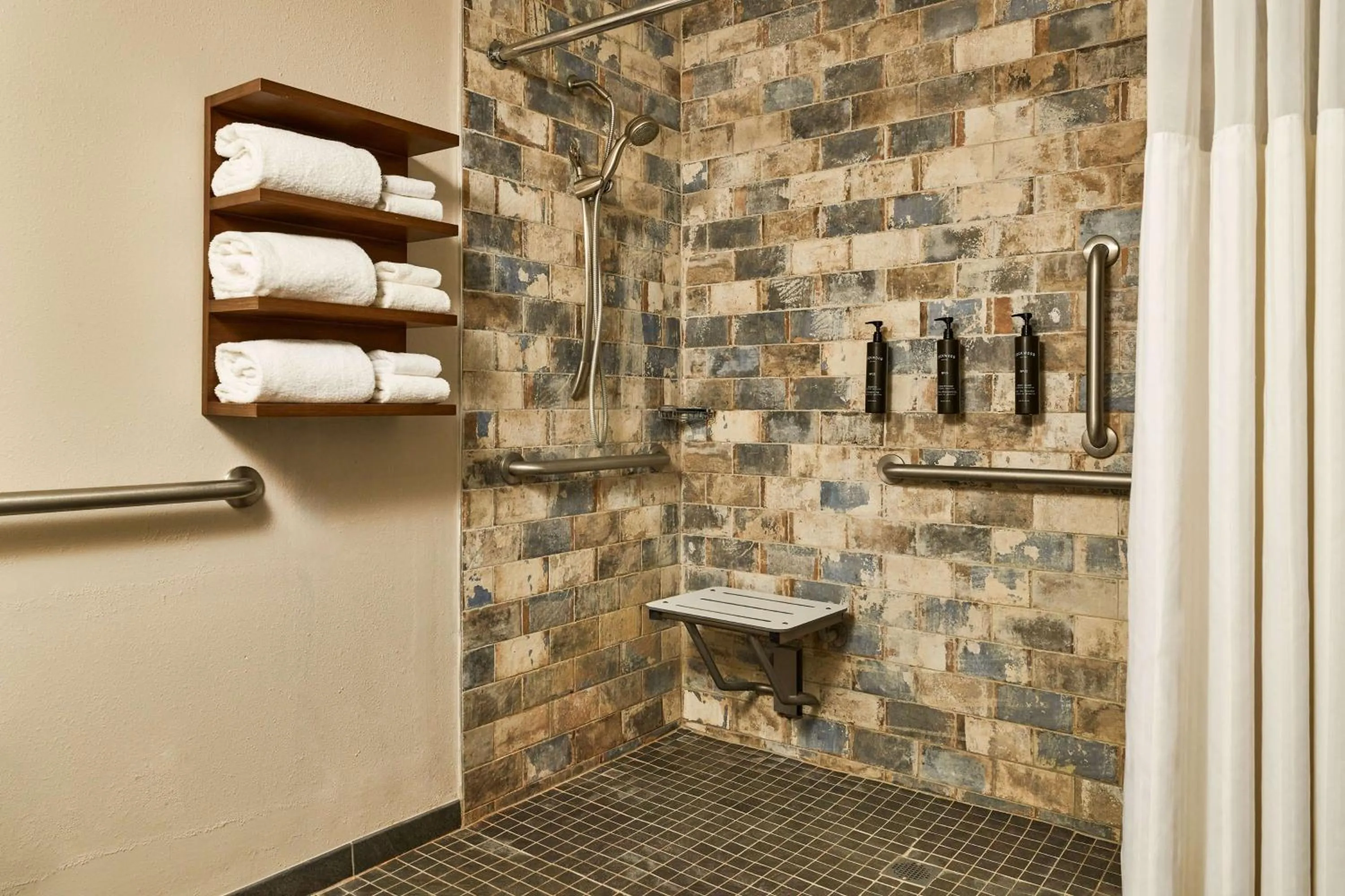 Bathroom in Hilton Tapestry Collection, Hotel Don Fernando De Taos