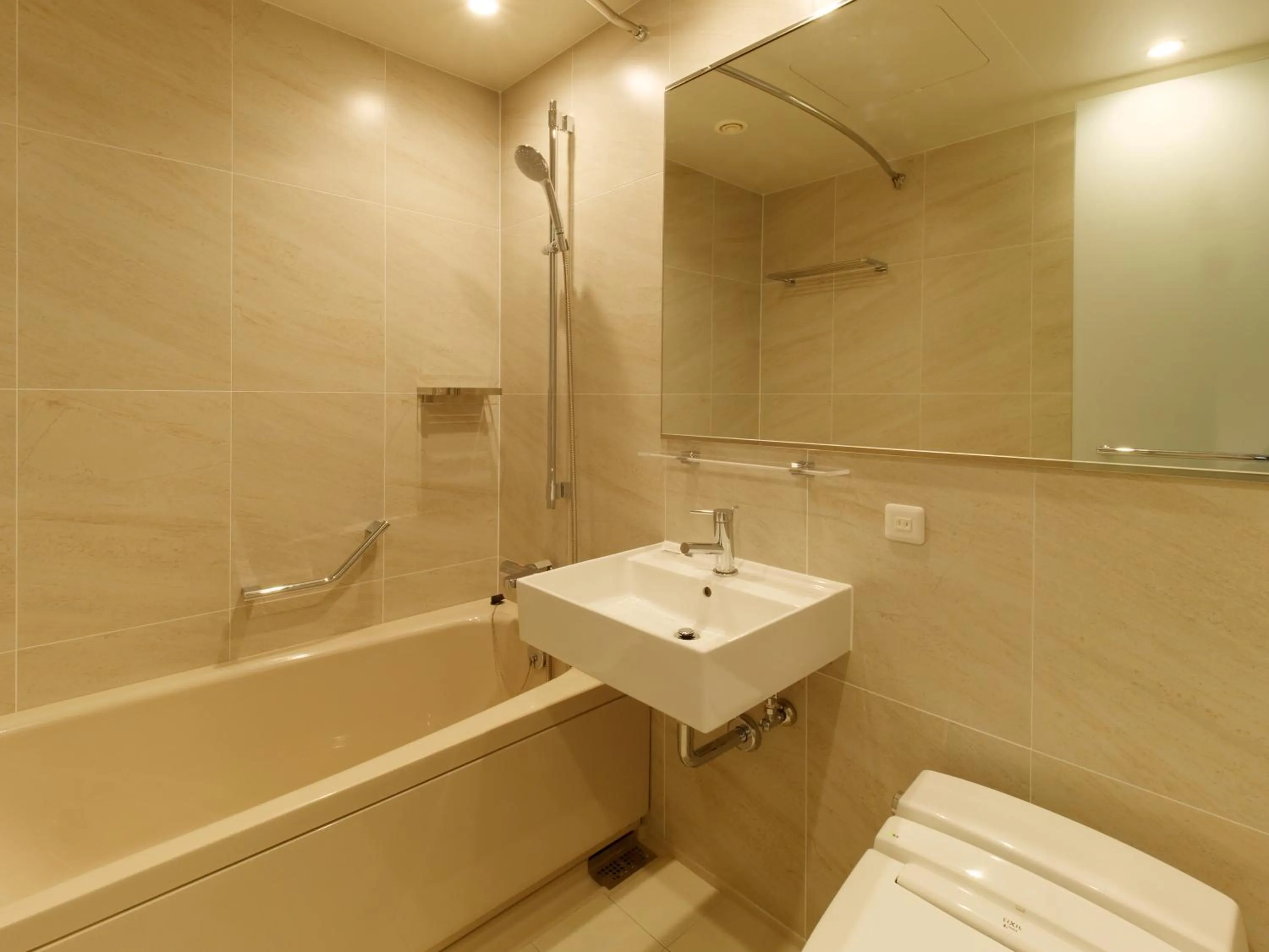 Bathroom in Hotel Keihan Tsukiji Ginza Grande