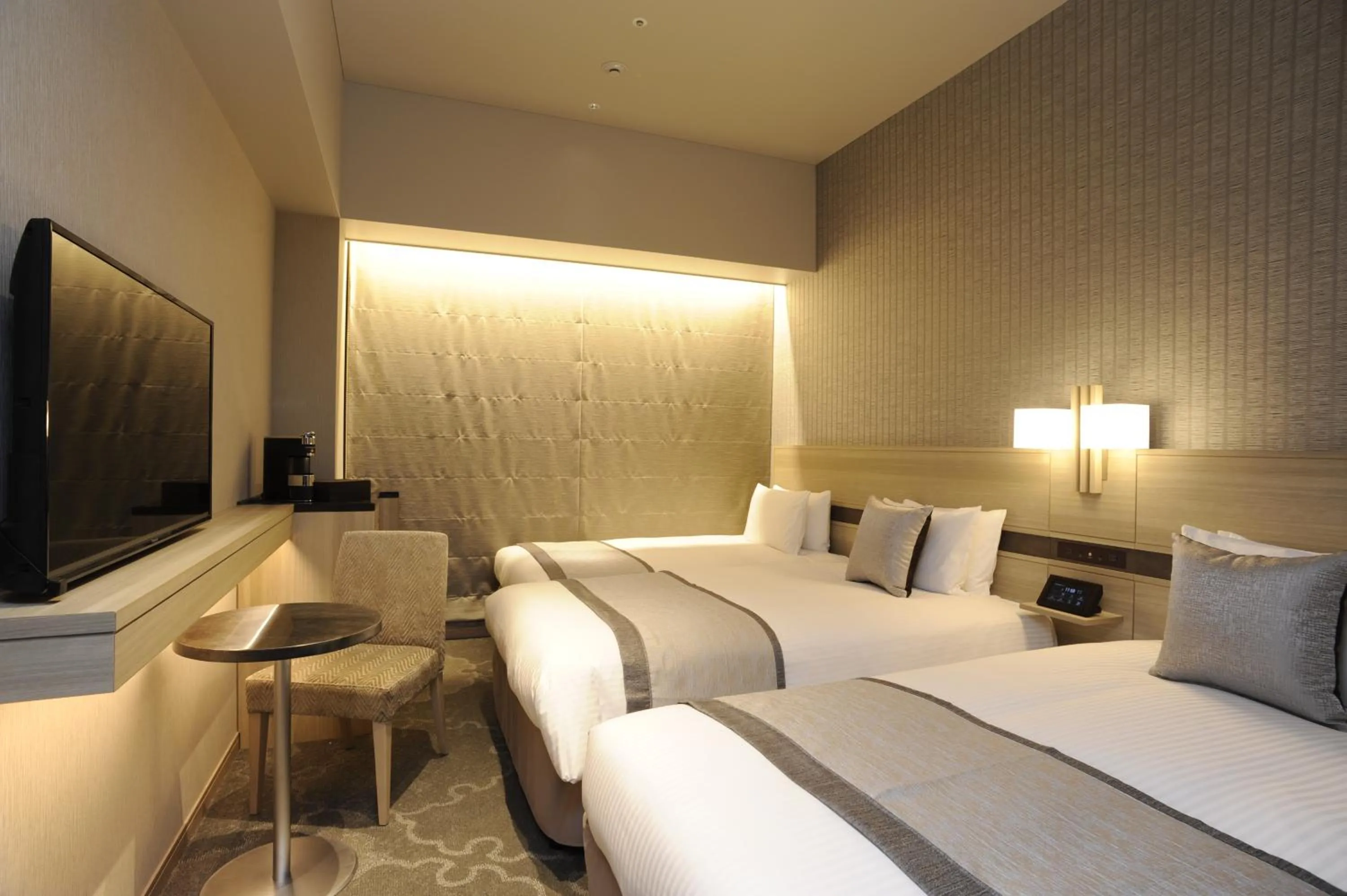 Bed in Hotel Keihan Tsukiji Ginza Grande