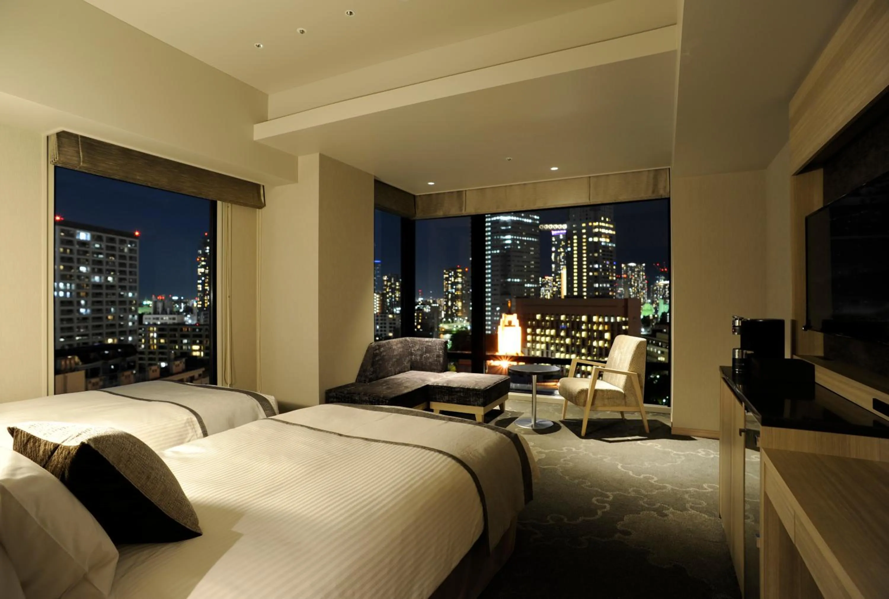 View (from property/room), Bed in Hotel Keihan Tsukiji Ginza Grande