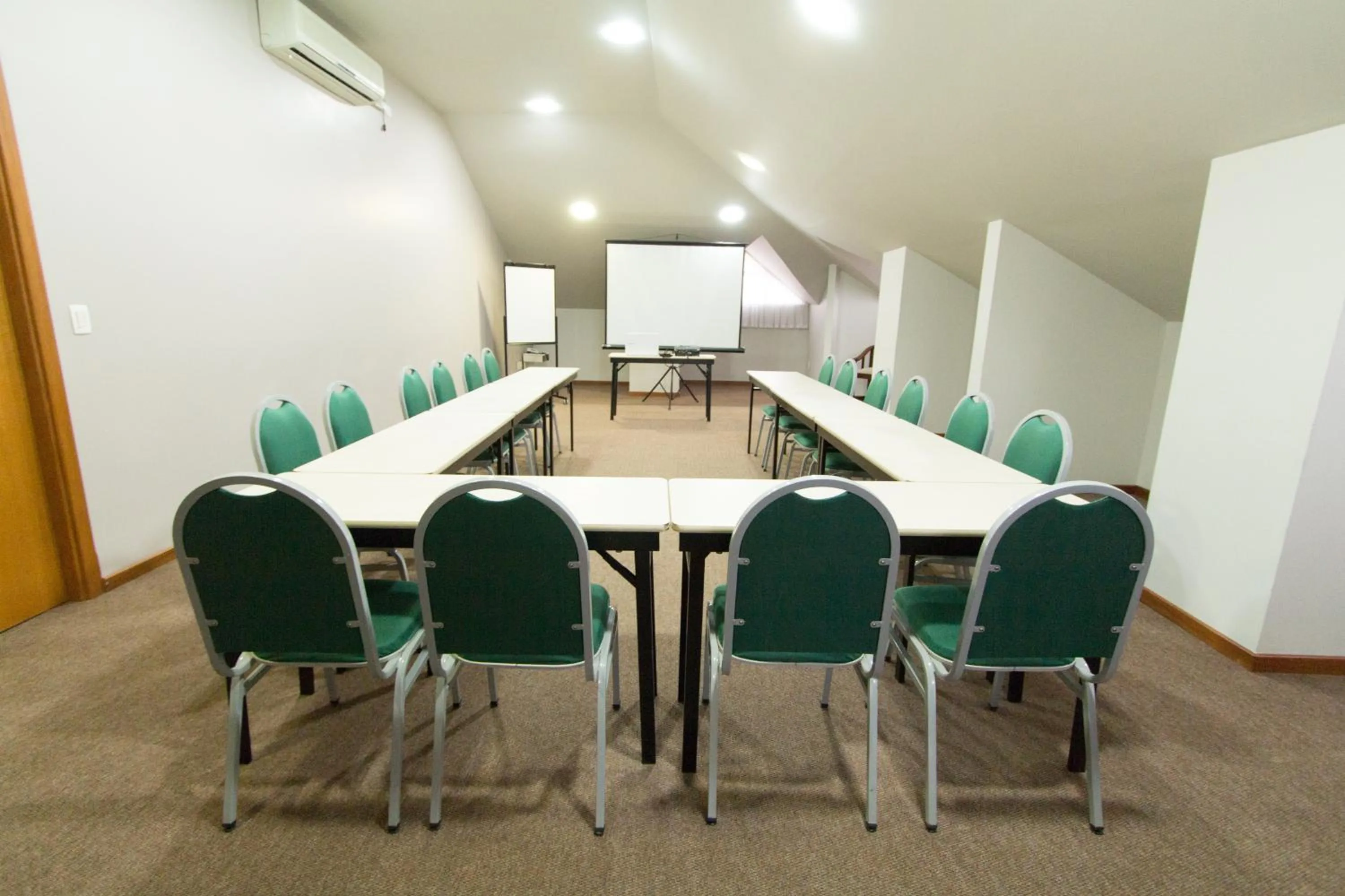 Business facilities in Hotel Princess