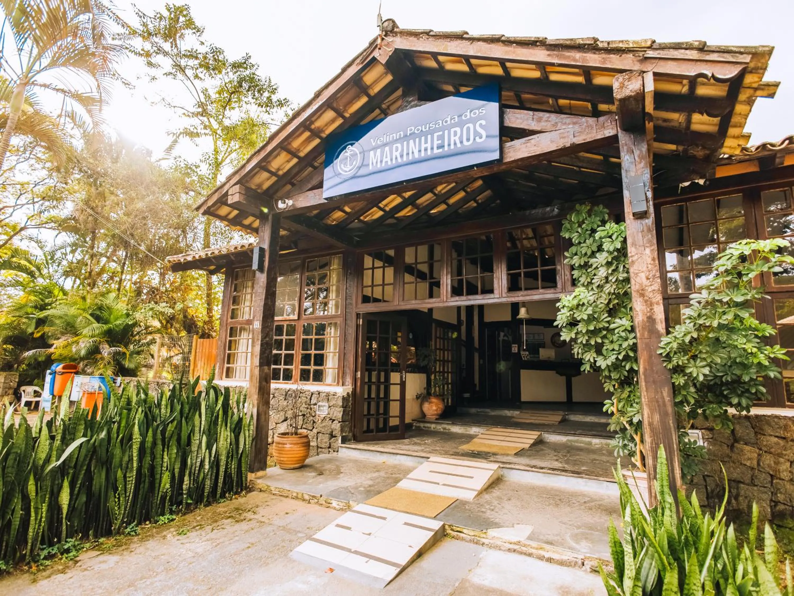 Facade/entrance in VELINN Pousada dos Marinheiros