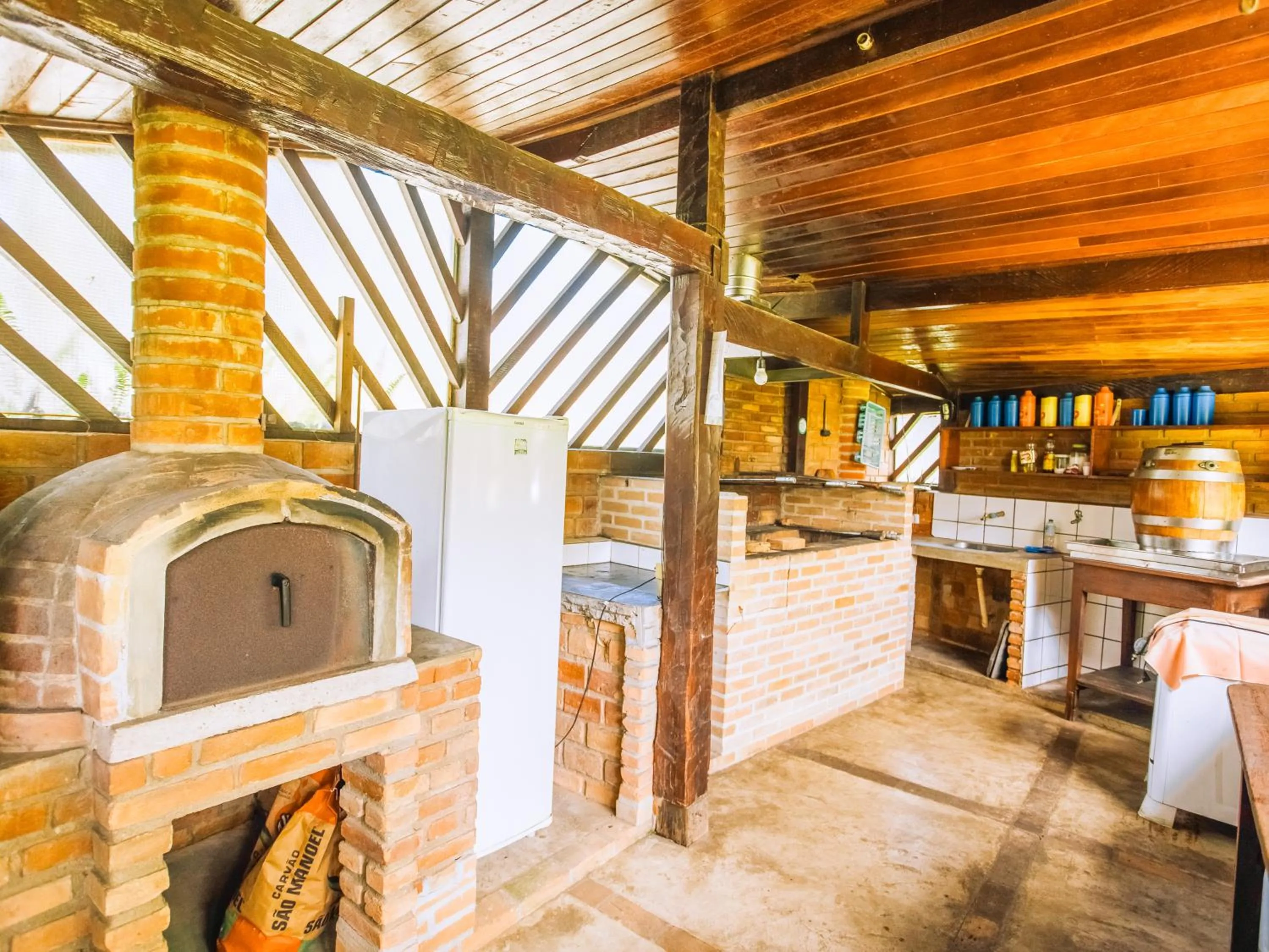 BBQ facilities in VELINN Pousada dos Marinheiros