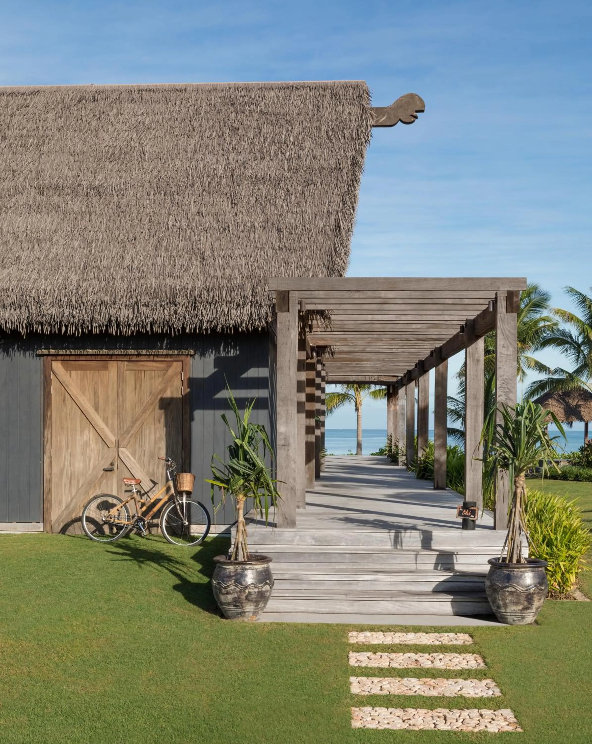 Facade/entrance in Six Senses Fiji