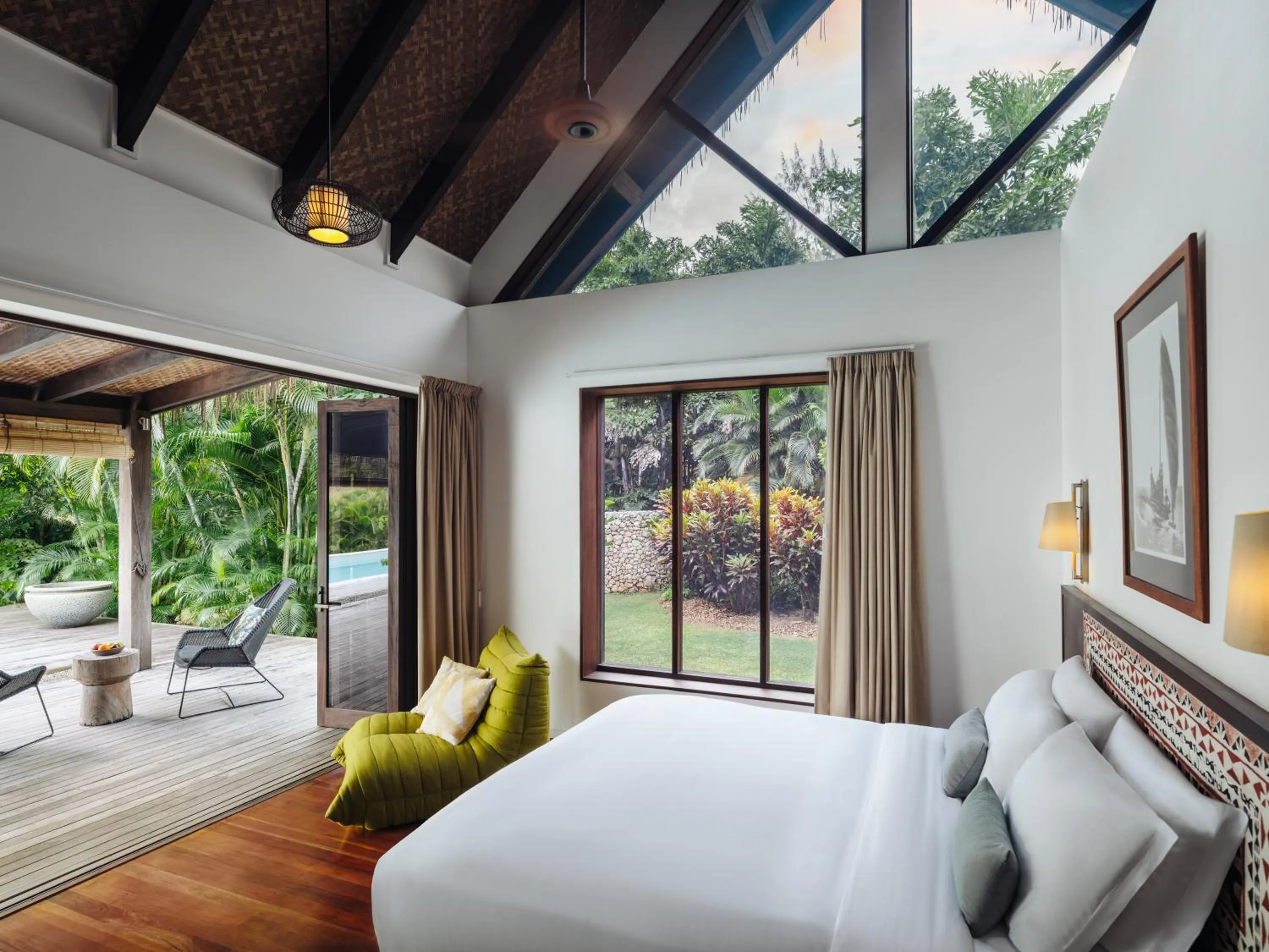 Bedroom, Bed in Six Senses Fiji
