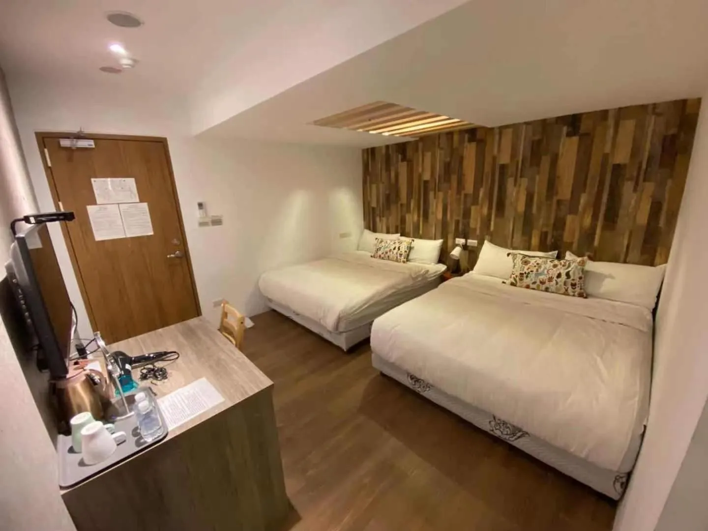 Bed in M Taipei Hotel