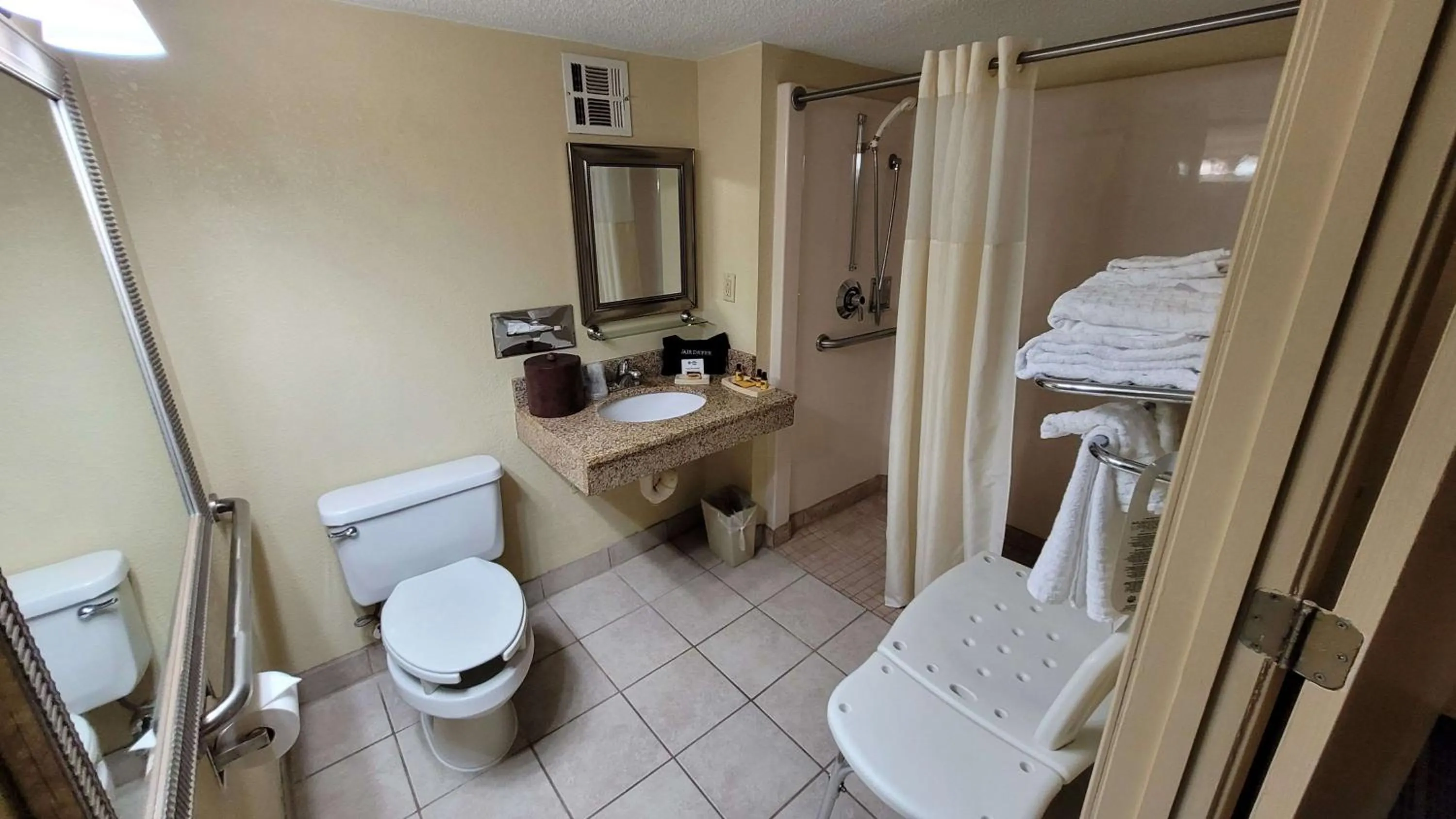 Bathroom in Best Western Plus Bridgeport Inn