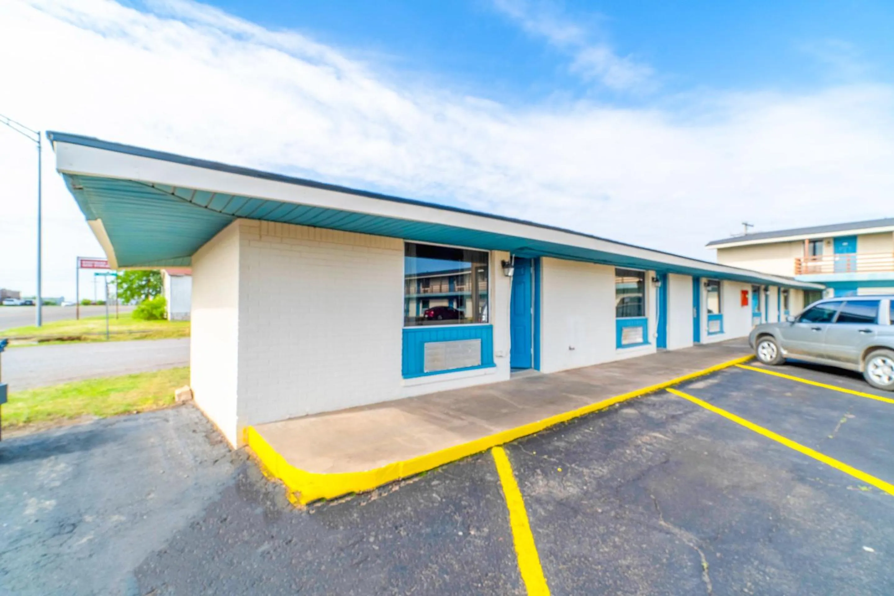 Facade/entrance in Budget Inn by OYO Frederick US-183