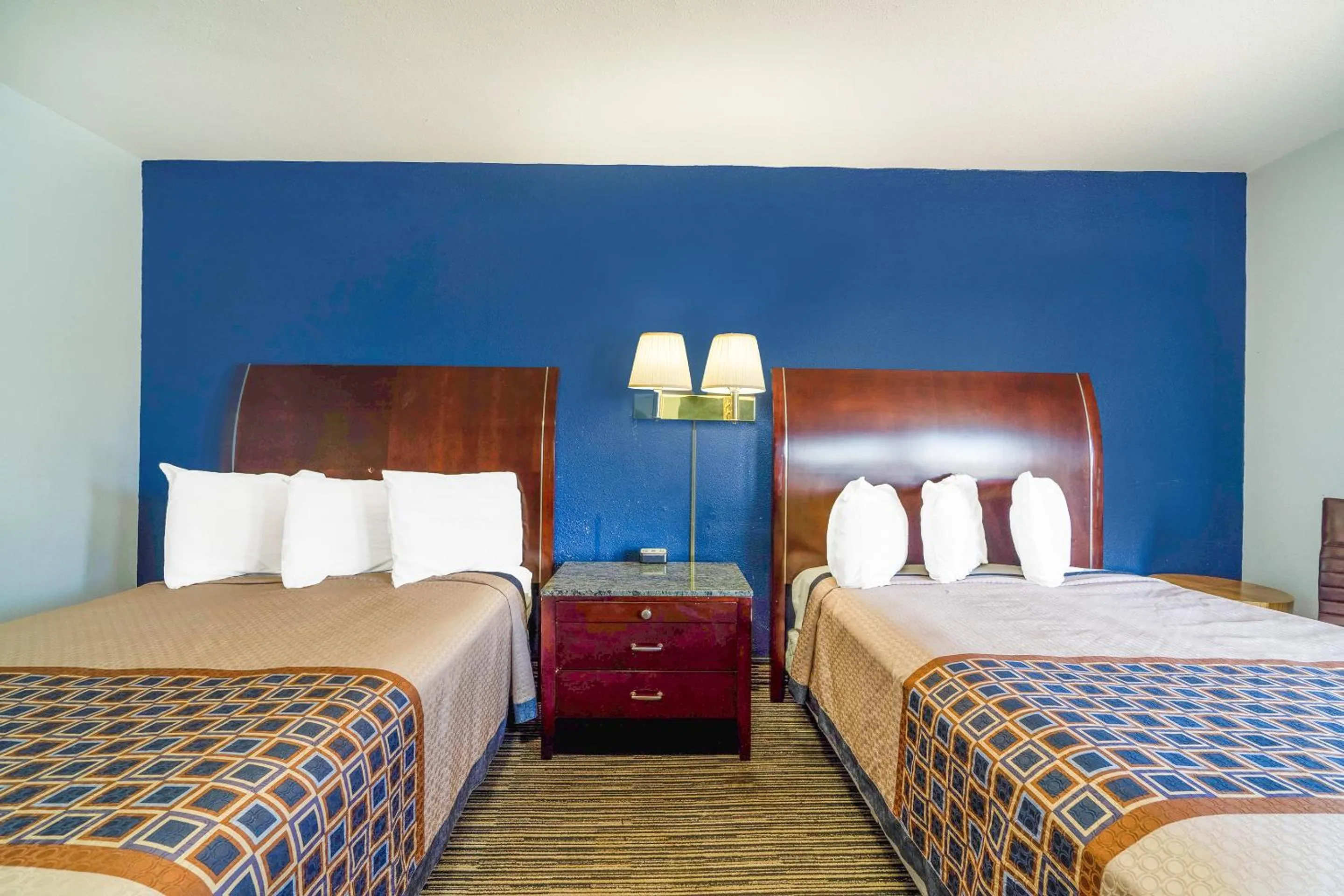 Bedroom, Bed in Budget Inn by OYO Frederick US-183