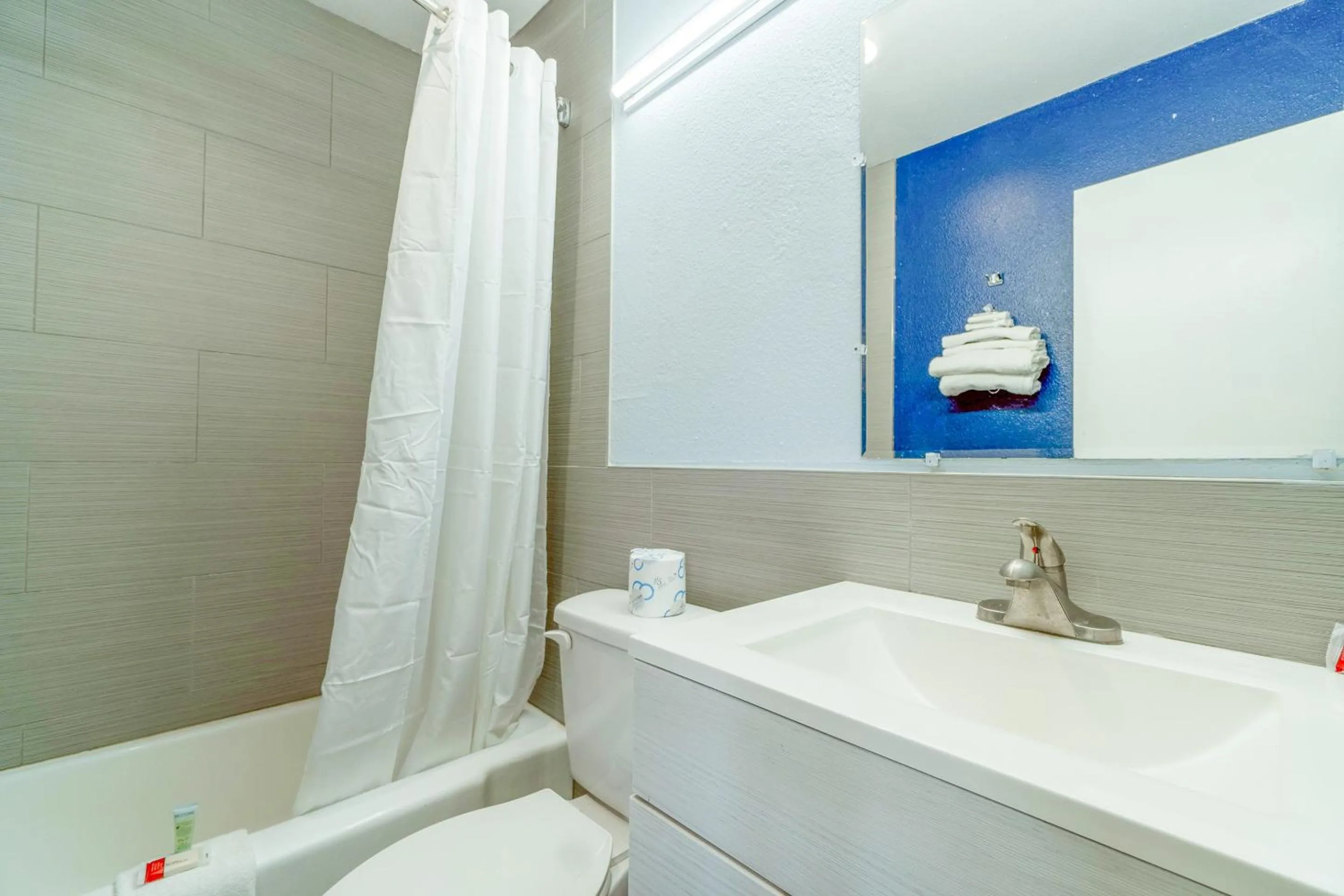 Bathroom in Budget Inn by OYO Frederick US-183