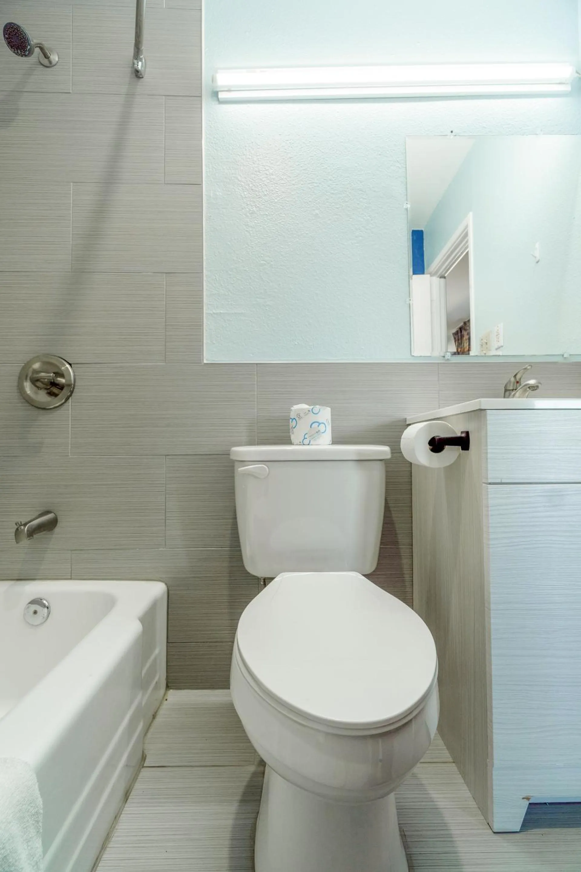 Bathroom in Budget Inn by OYO Frederick US-183