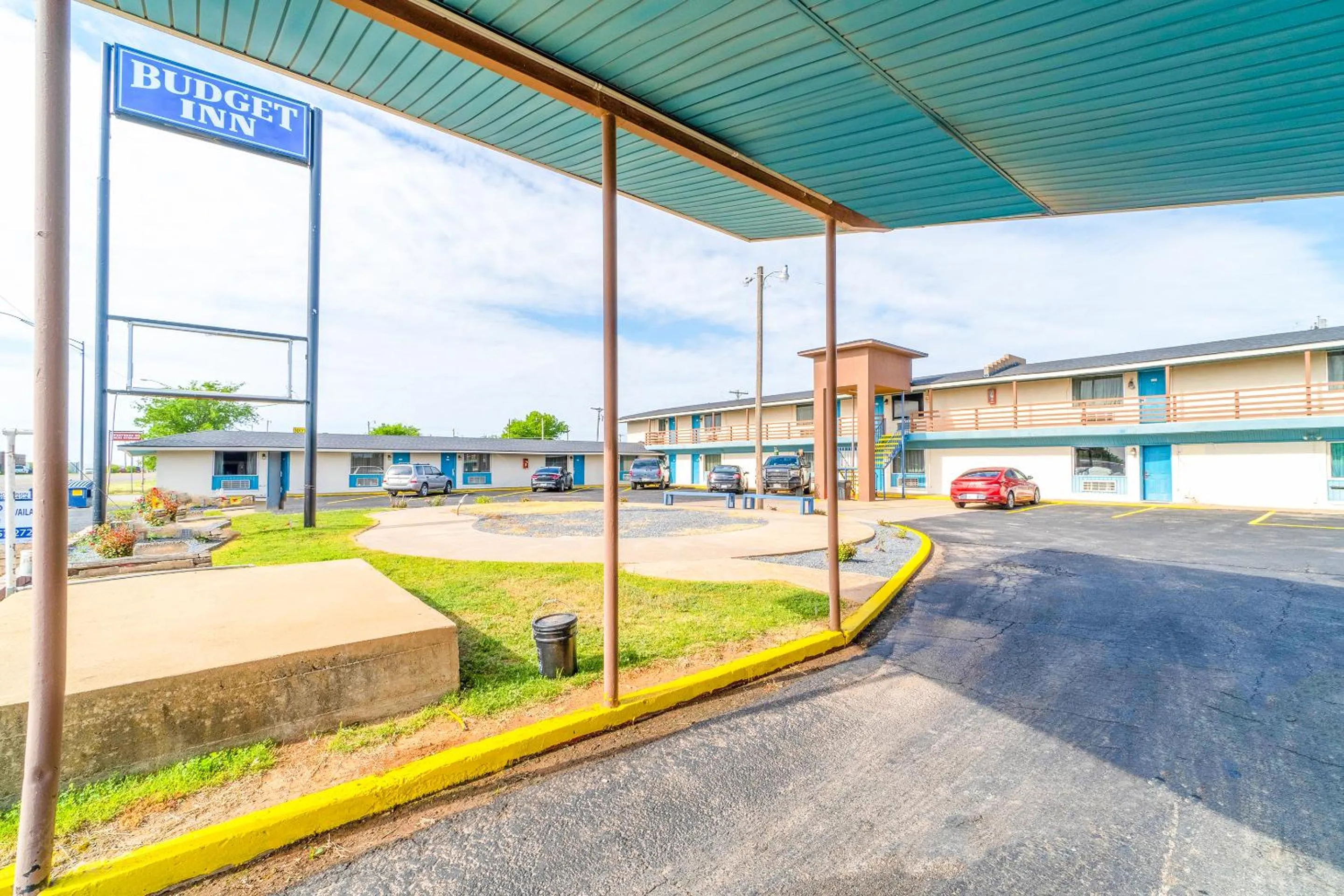 Parking in Budget Inn by OYO Frederick US-183