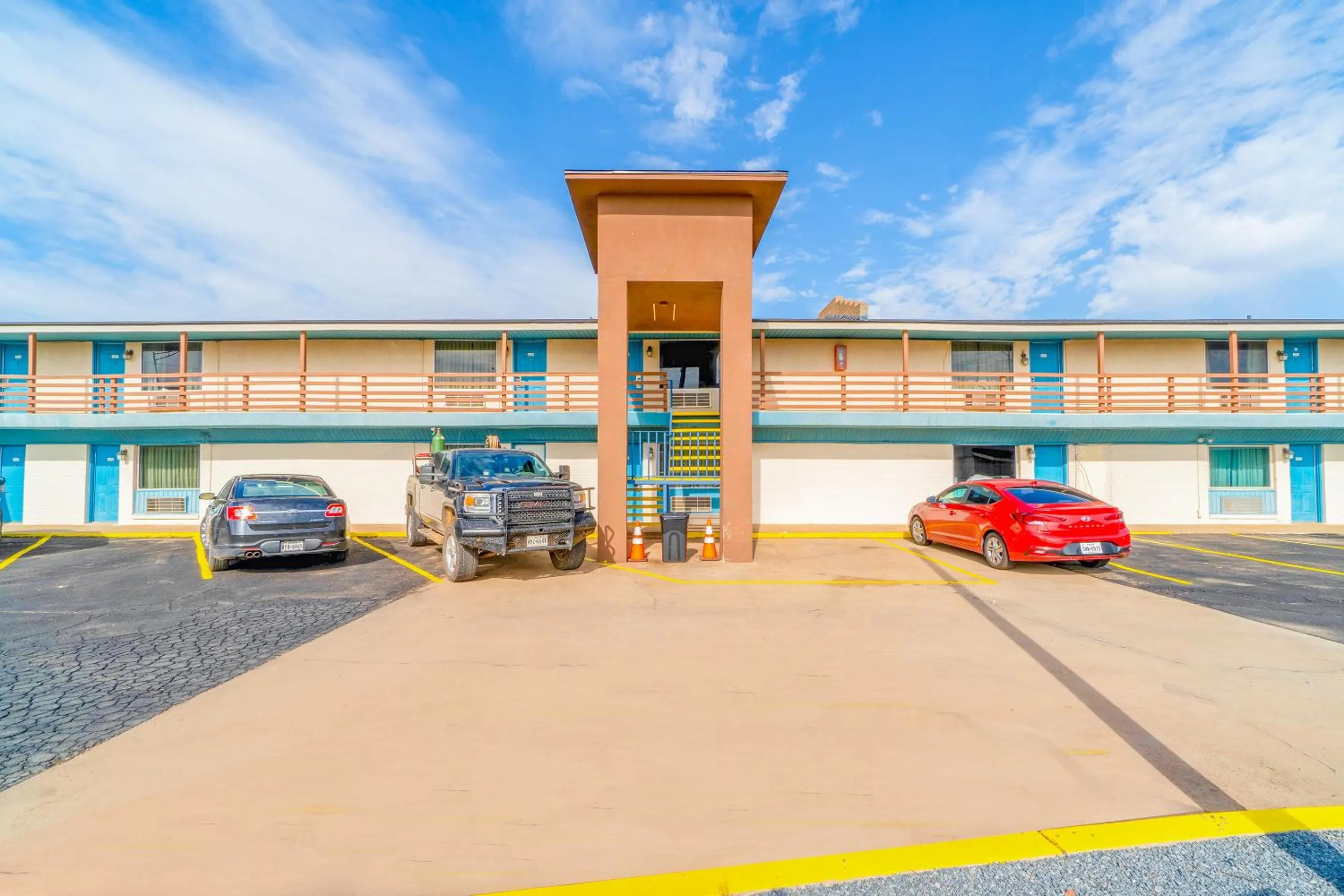 Parking in Budget Inn by OYO Frederick US-183