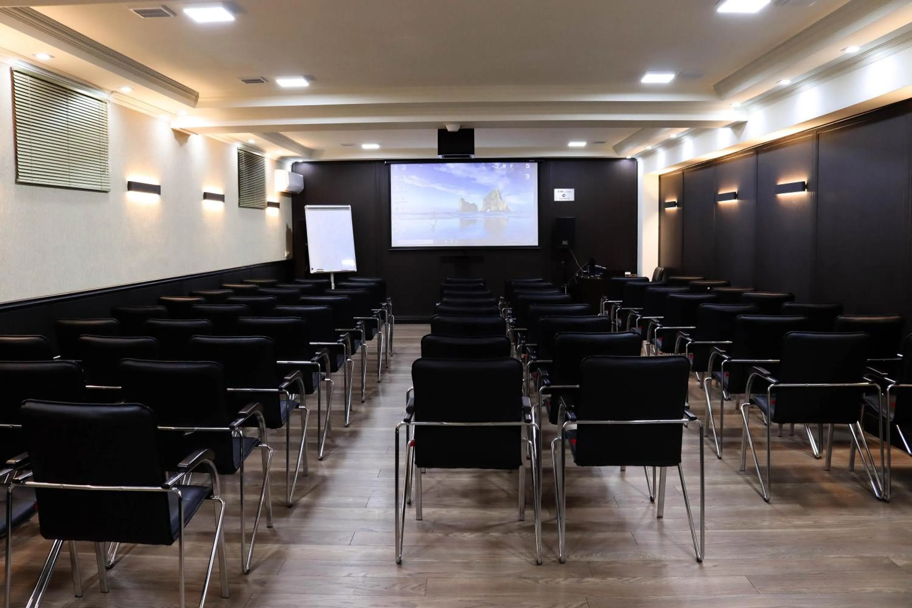 Business facilities in De'Mar Hotel