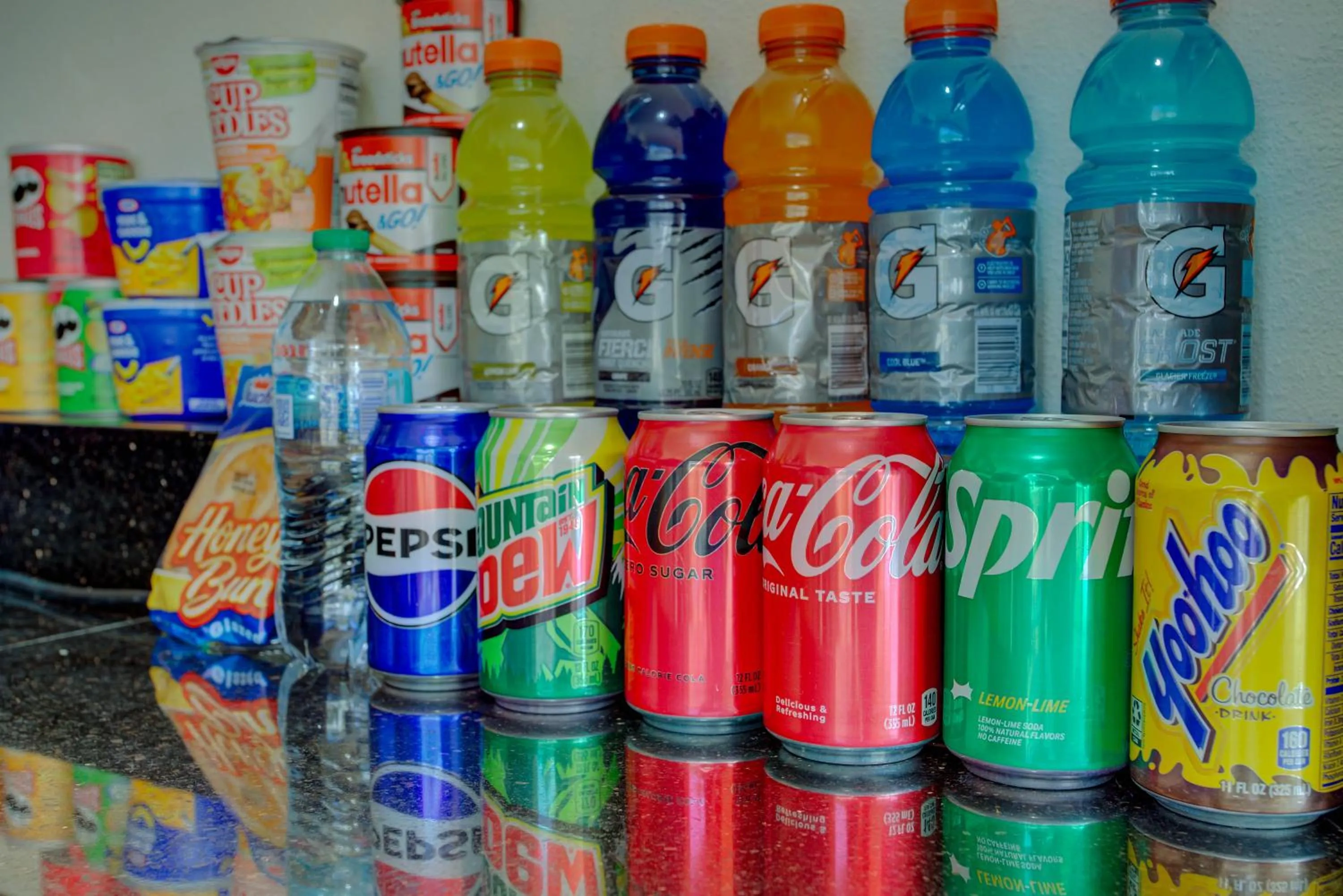 Food and drinks in La Bella Inn - POOL OPEN