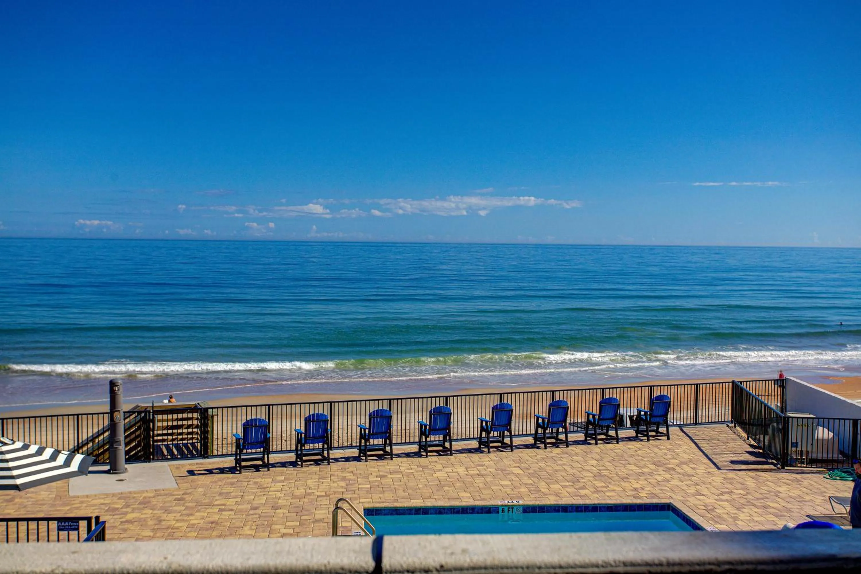 Day in La Bella Inn - POOL OPEN