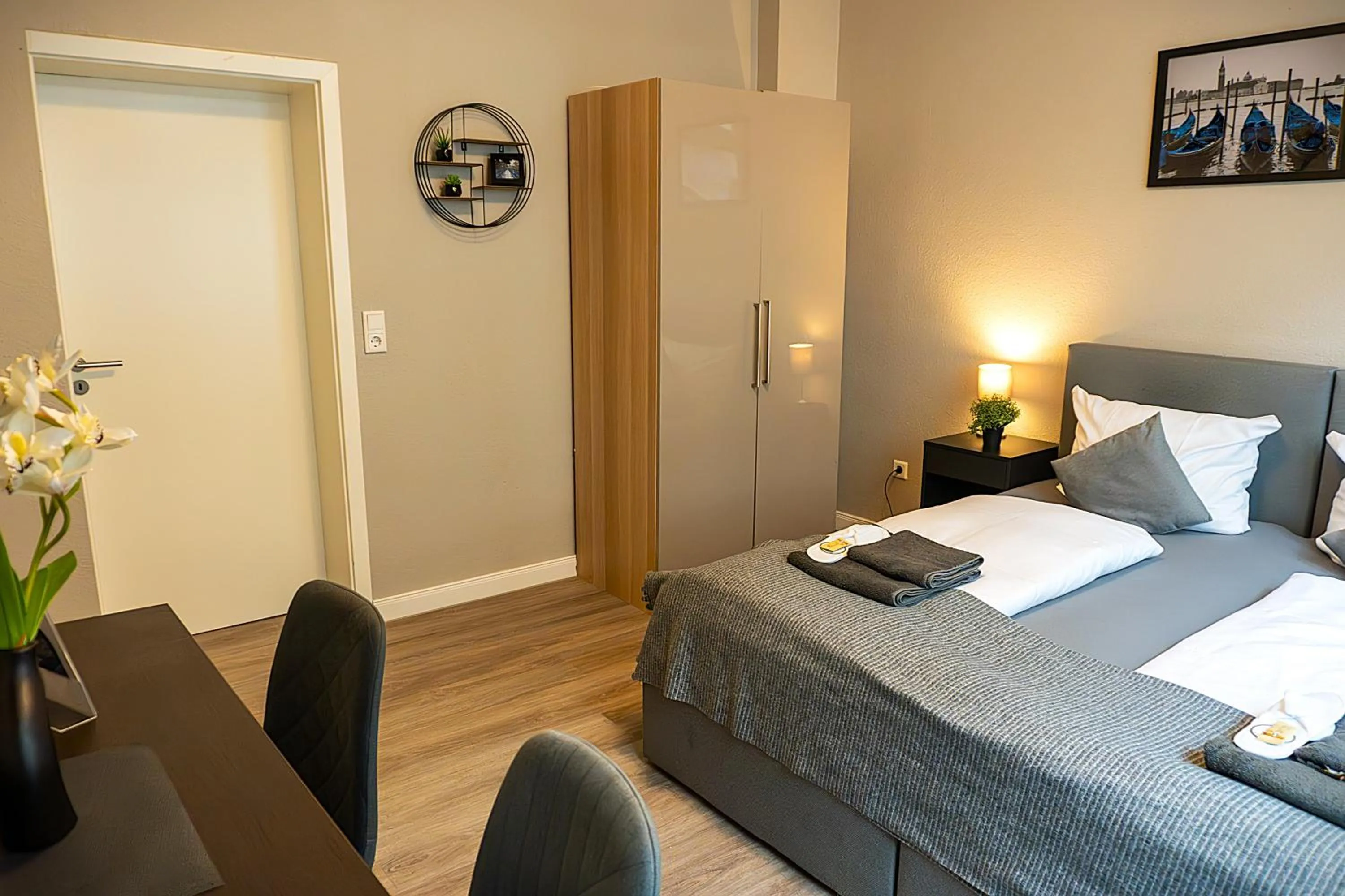 Bed in LiRo Apartments Jägerstrasse Krefeld