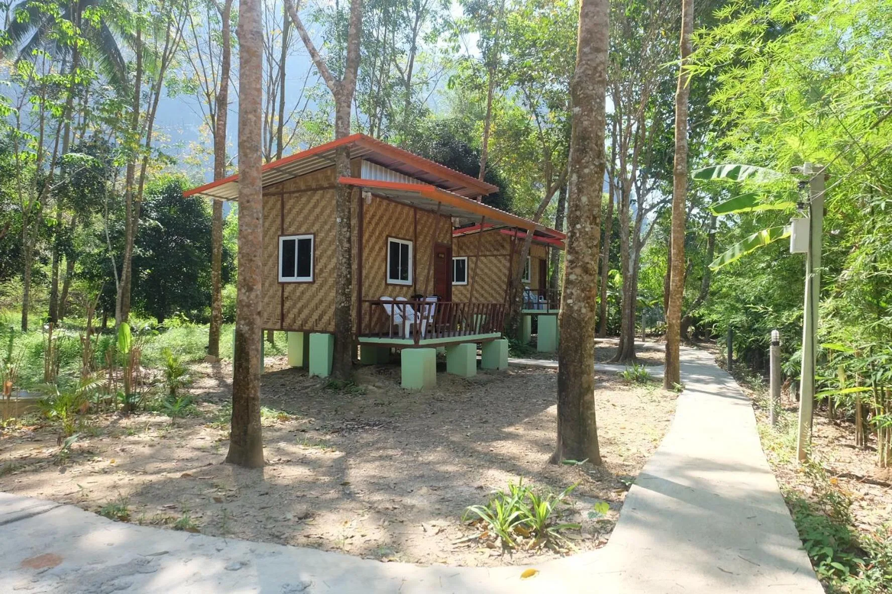 Area and facilities in Khaosok Bamboo Huts Resort