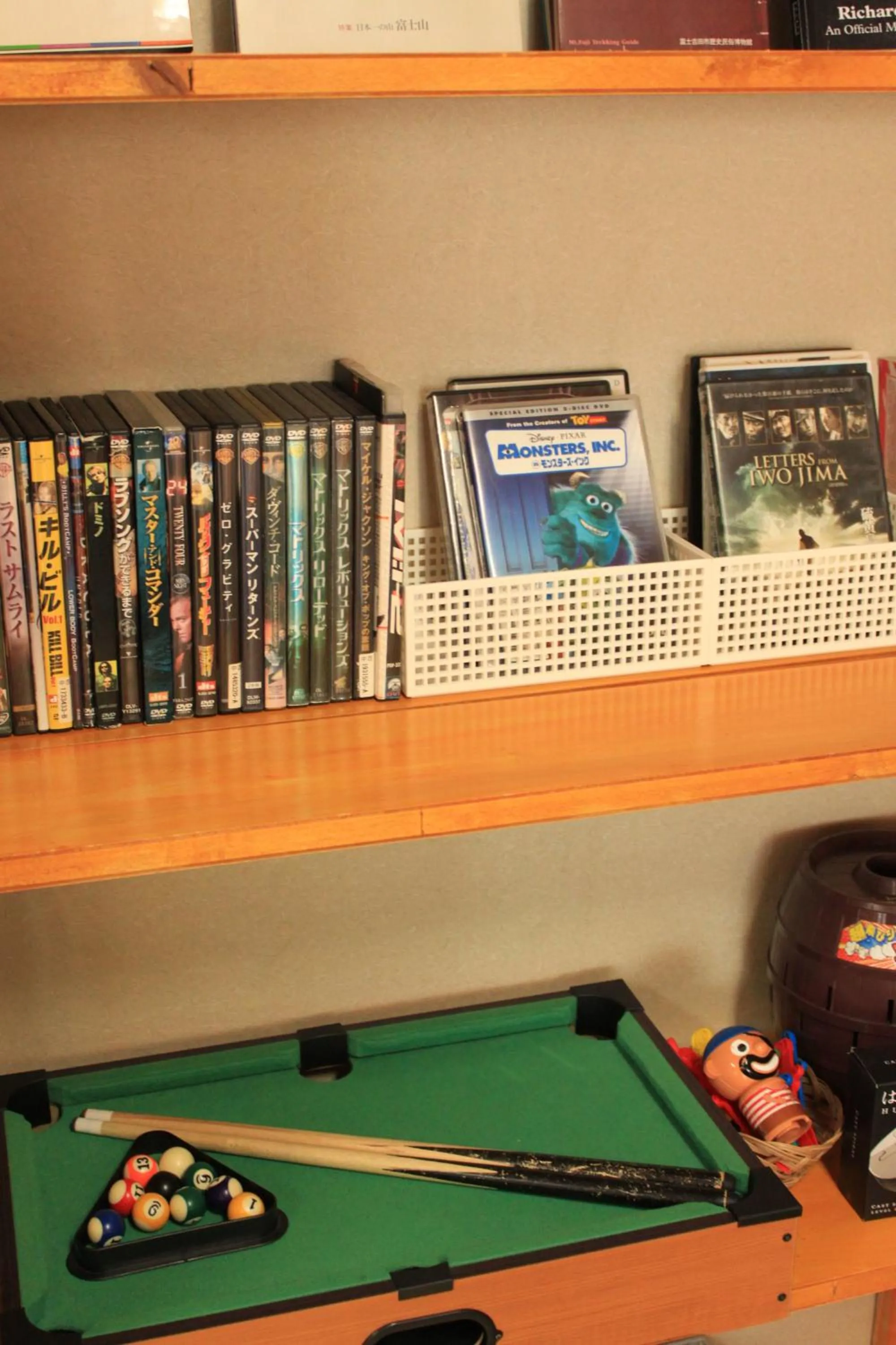 Communal lounge/ TV room in K's House MtFuji -ケイズハウスMt富士- Travelers Hostel- Lake Kawaguchiko