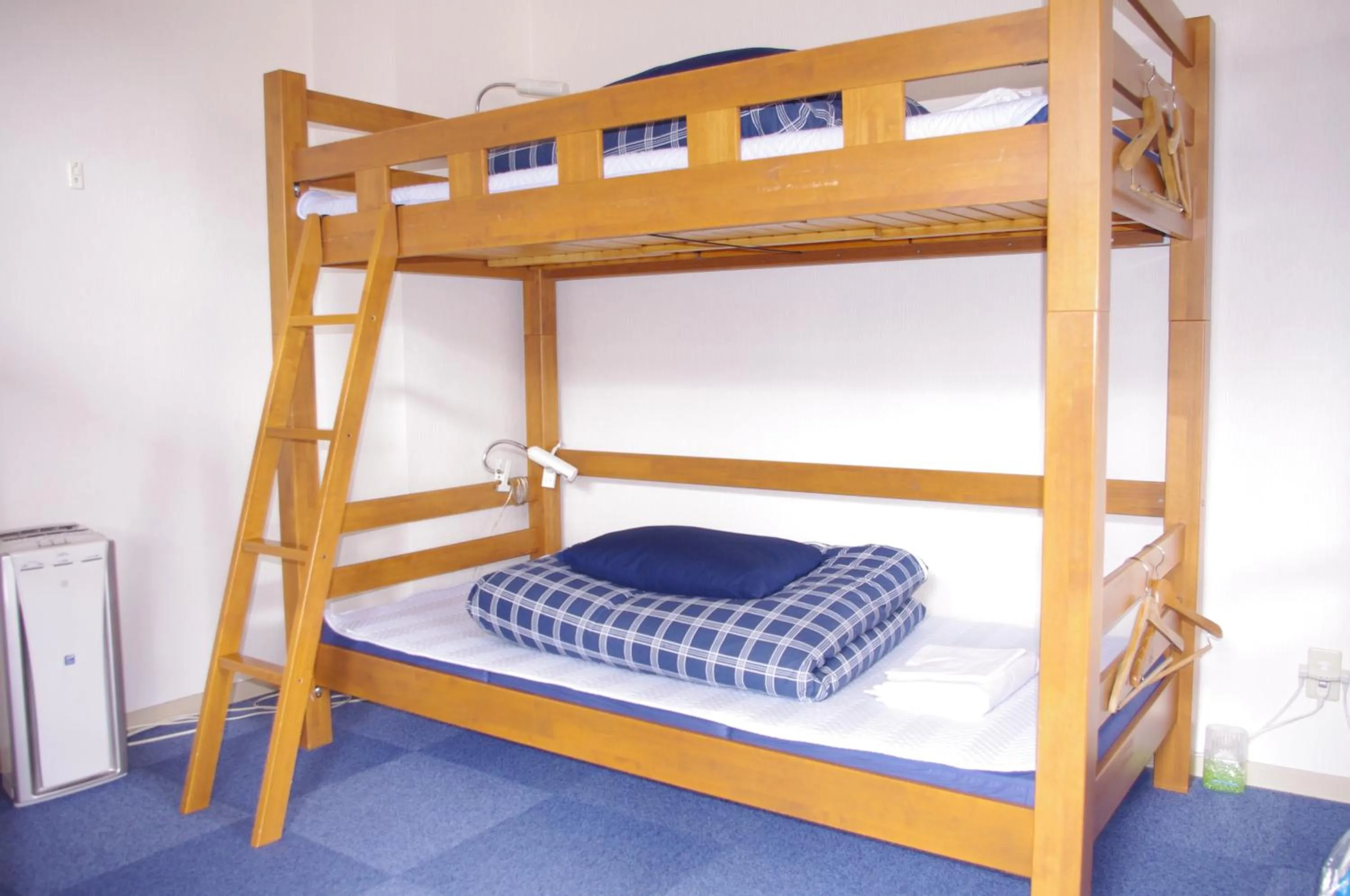 Photo of the whole room, Bed in K's House MtFuji -ケイズハウスMt富士- Travelers Hostel- Lake Kawaguchiko