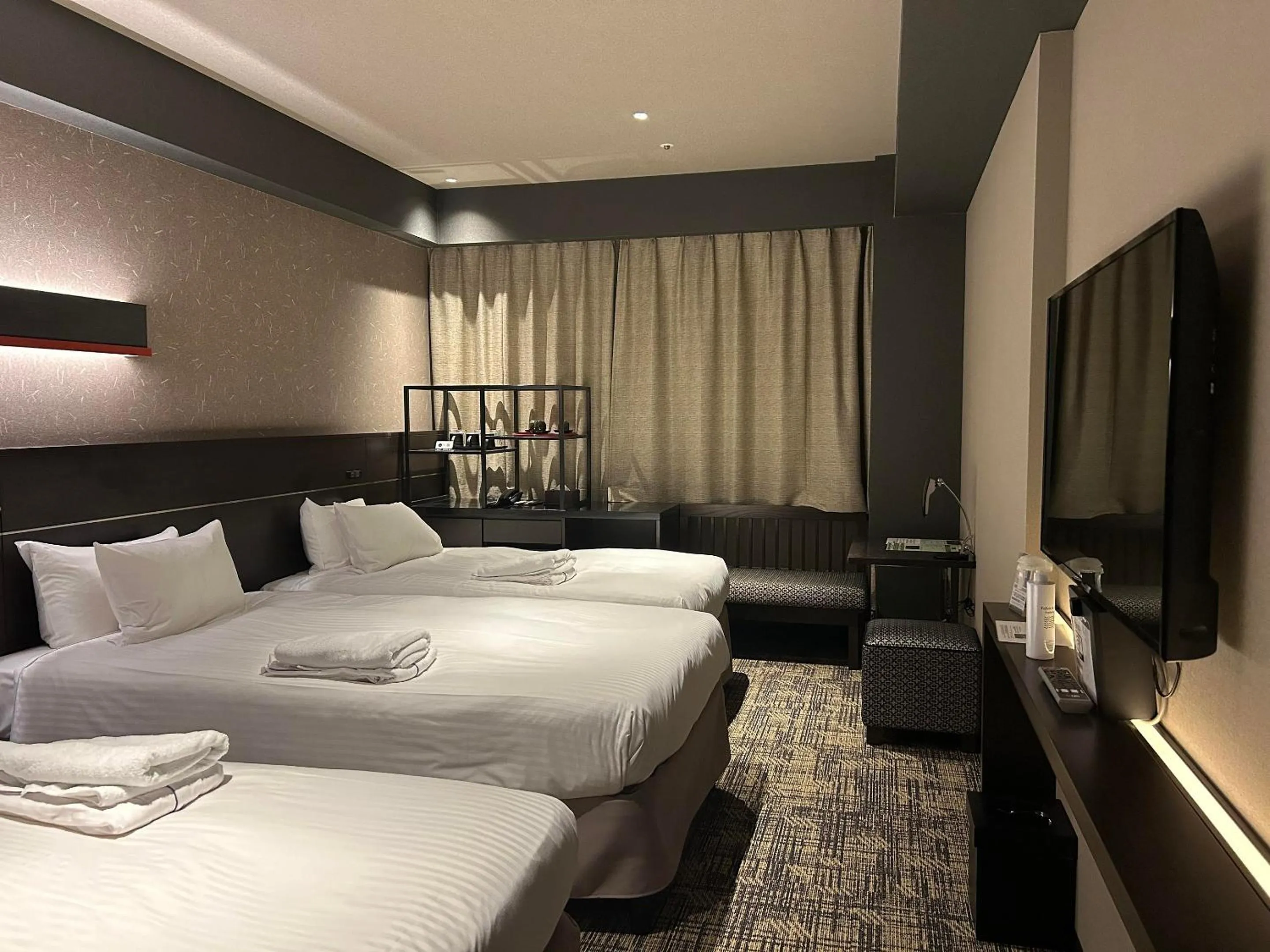 Photo of the whole room, Bed in Hotel Keihan Kyoto Hachijoguchi