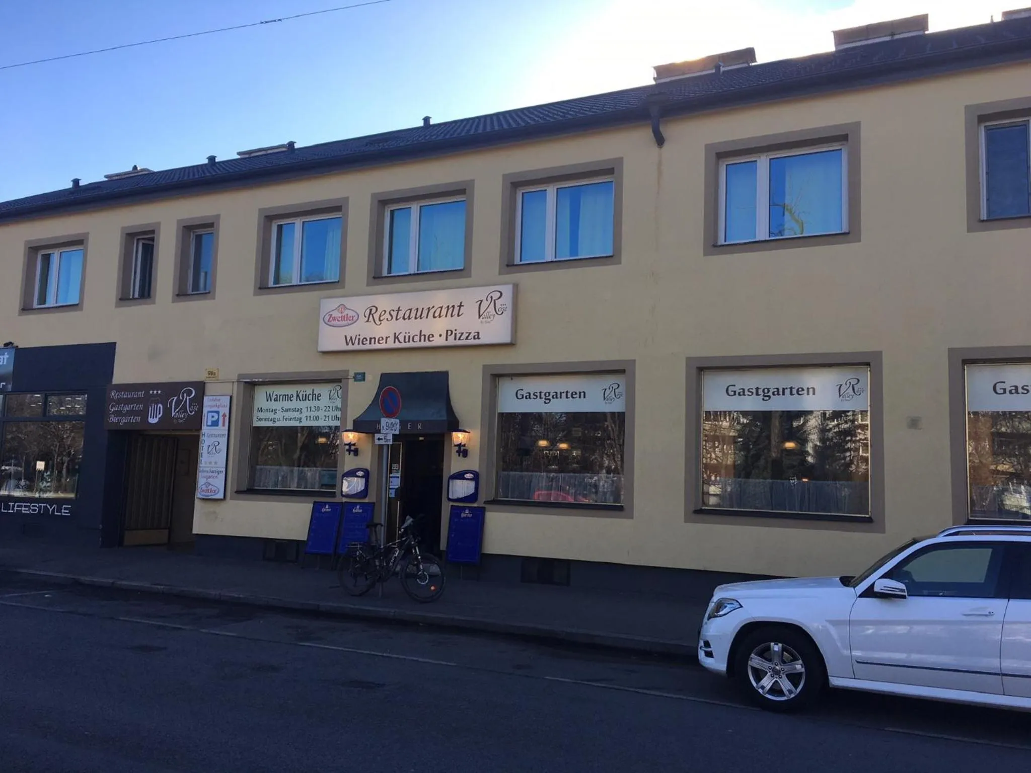 Facade/entrance in Hotel - Restaurant Valley Rose