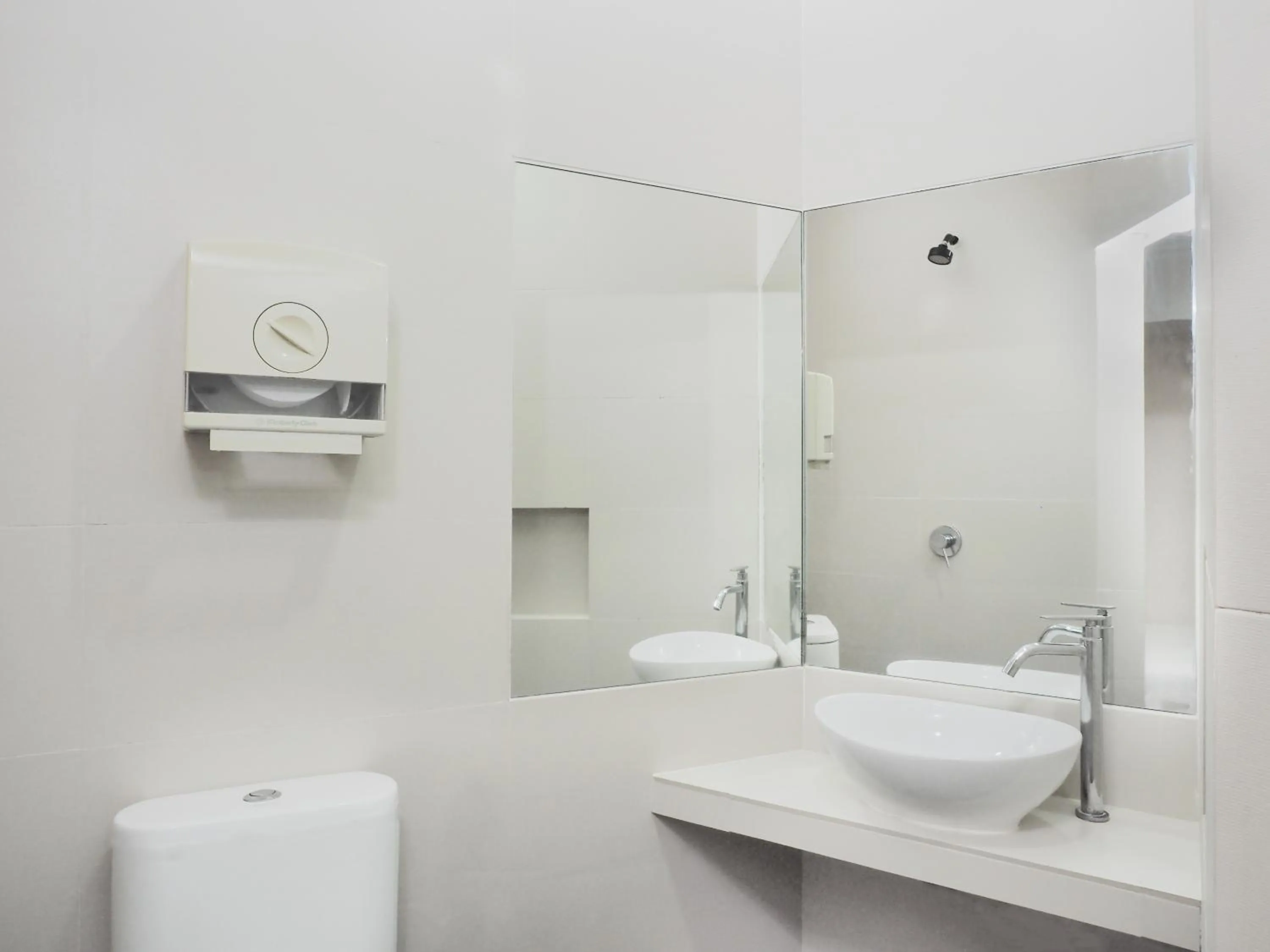 Bathroom in Sun Inns Hotel Subang