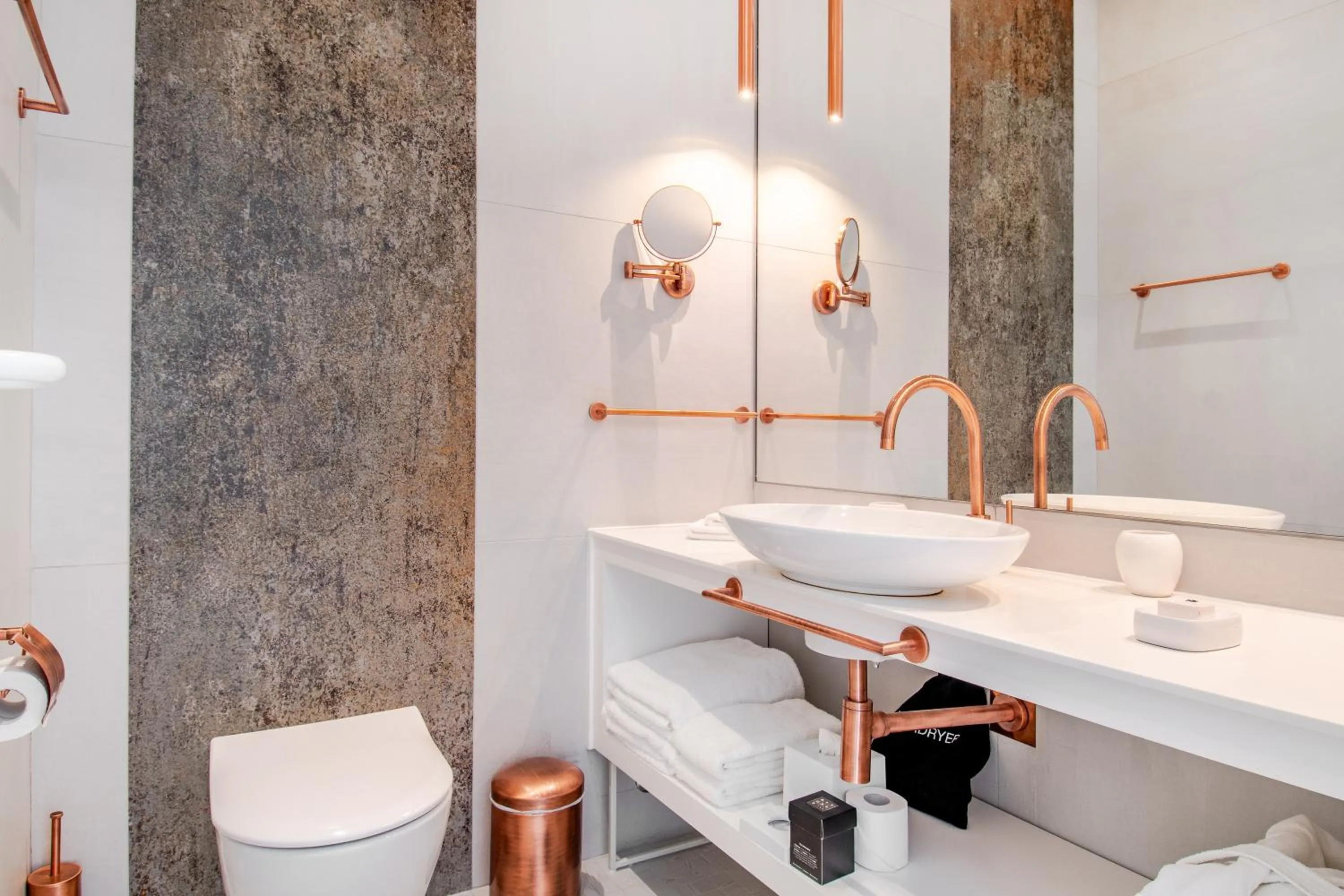 Bathroom in Lazure Hotel & Marina