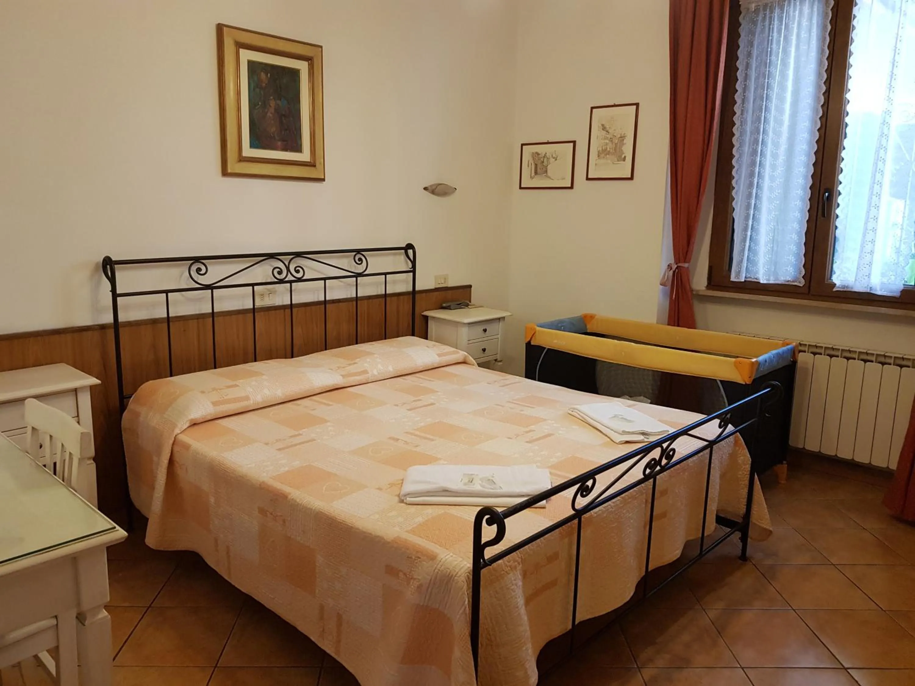 Photo of the whole room, Bed in Albergo Sonia