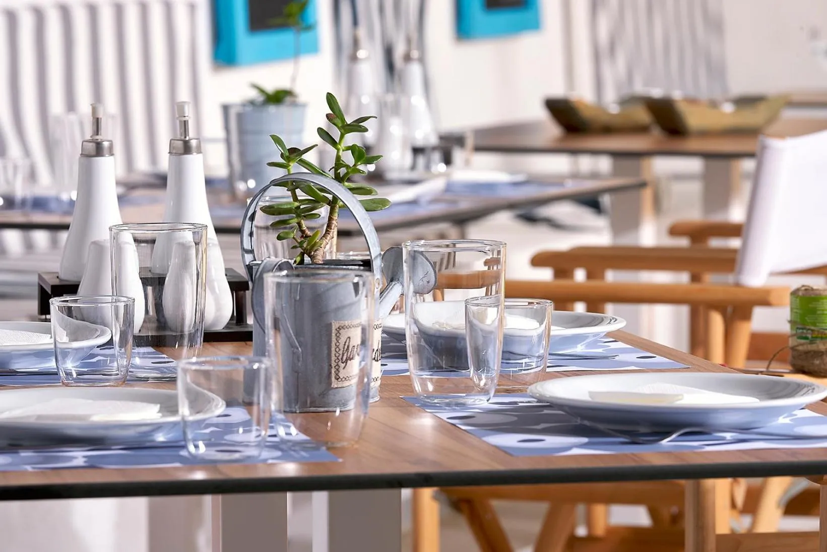 Restaurant/places to eat in Nakou Village