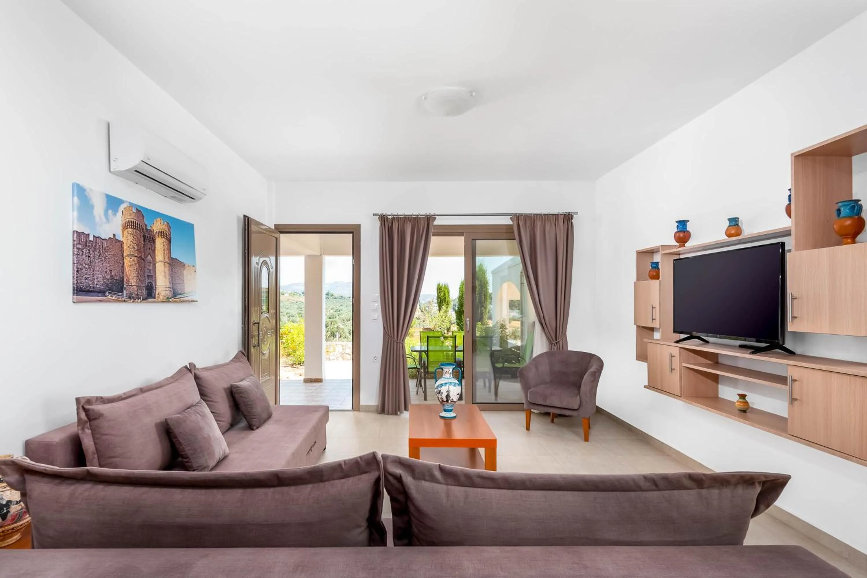 TV and multimedia in Kolymbia Village