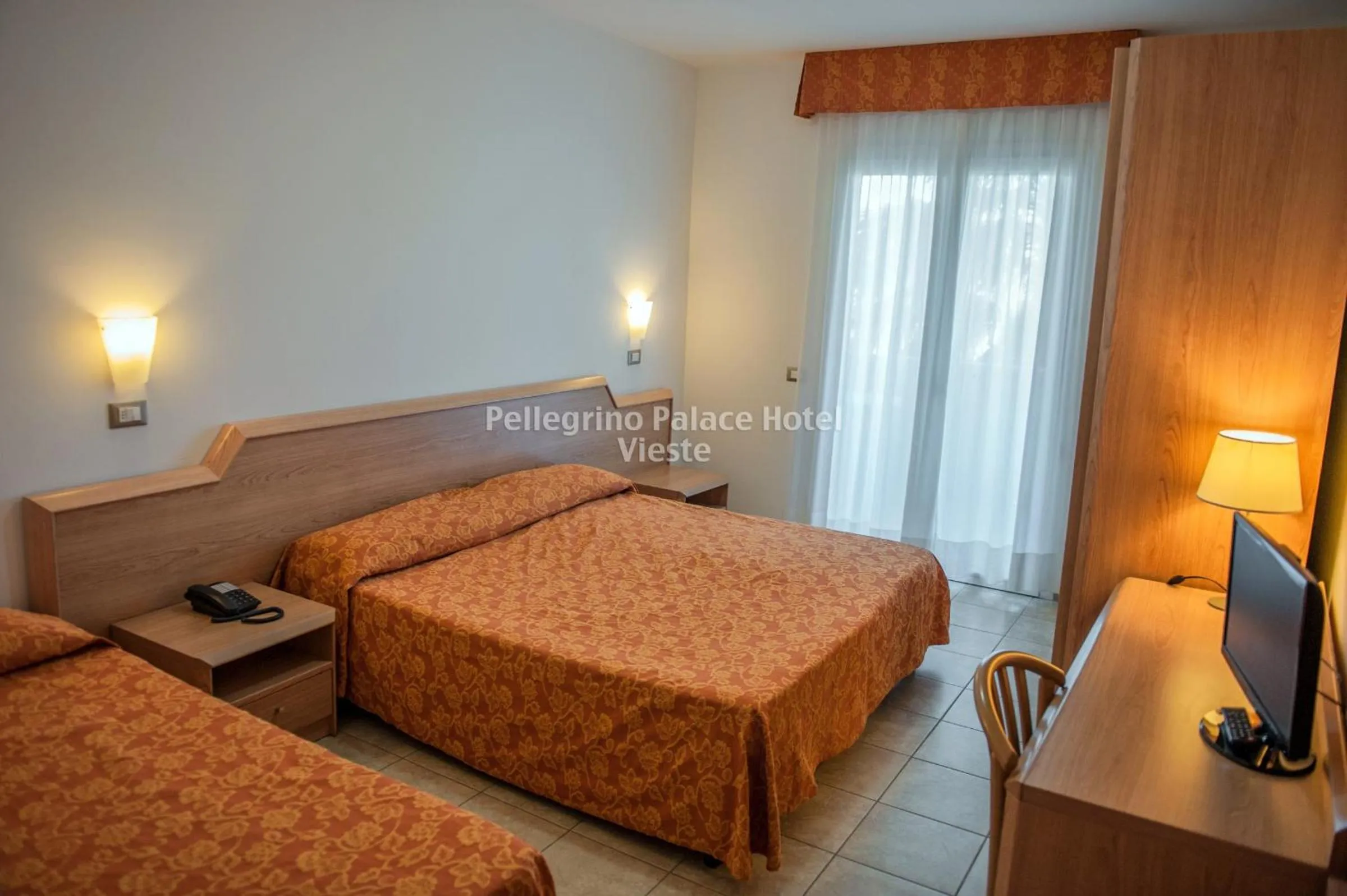 Bedroom in Pellegrino Palace Hotel