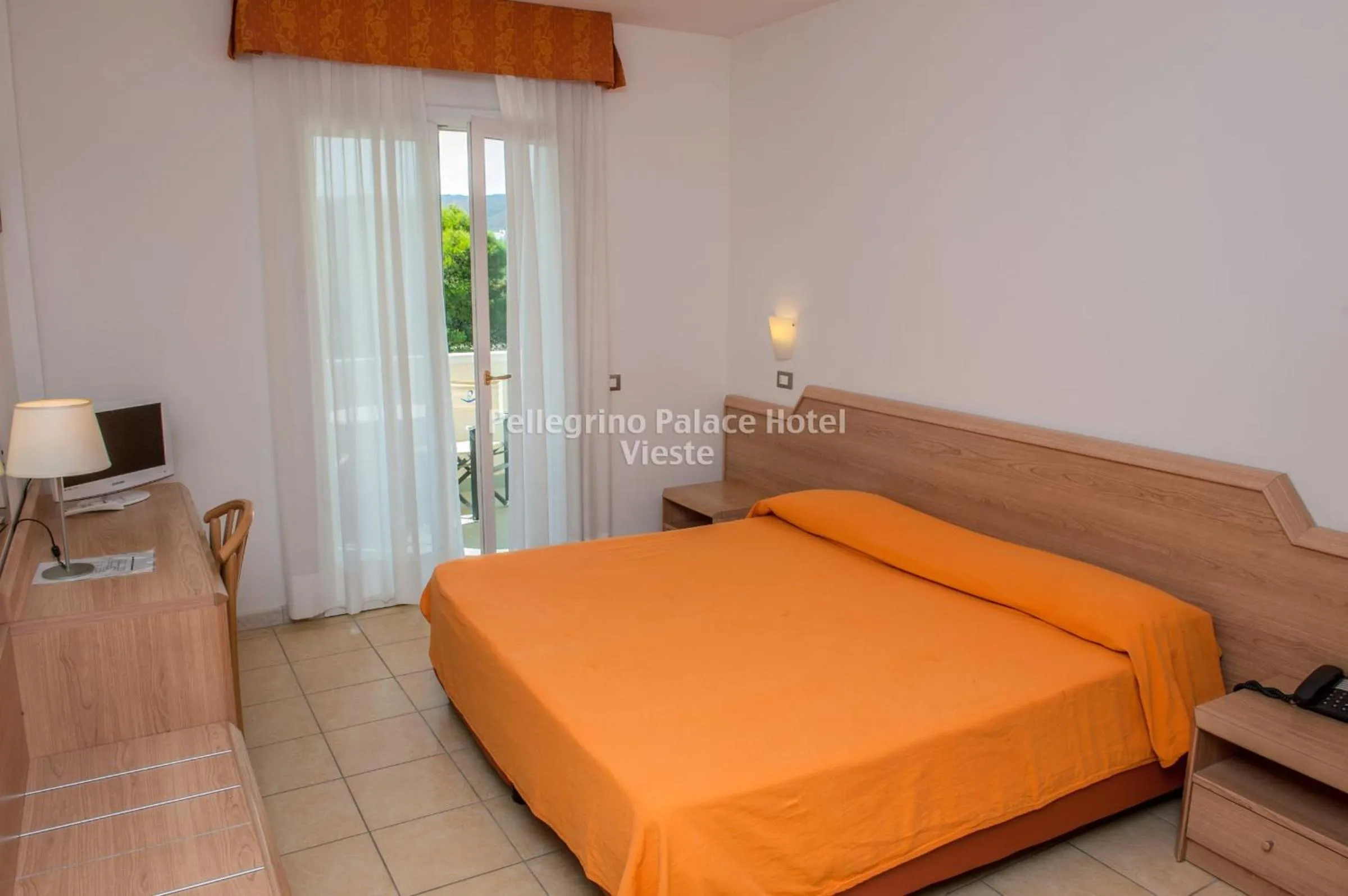 Bedroom in Pellegrino Palace Hotel