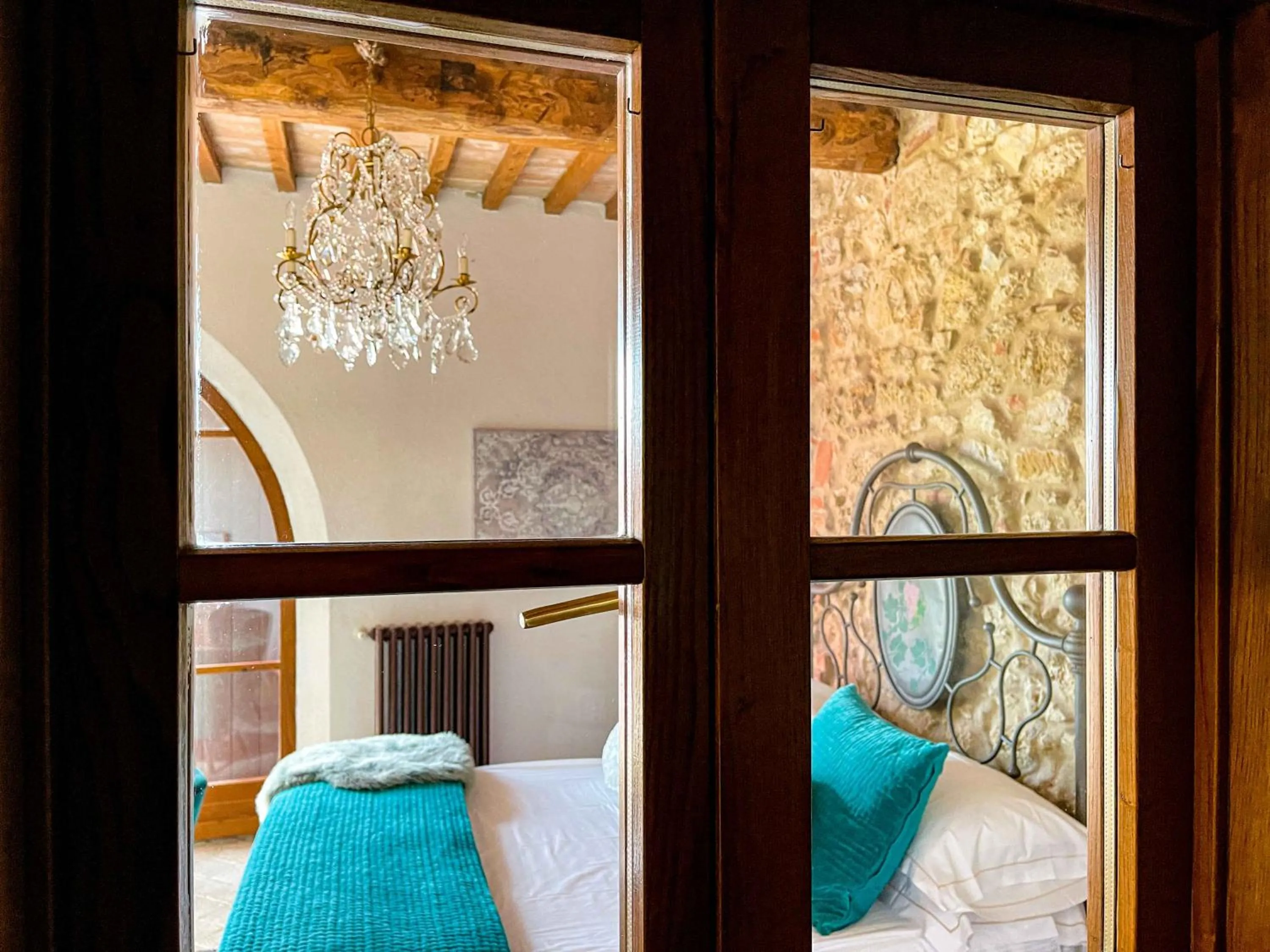 Bathroom, Bed in LaChiusa Tuscany