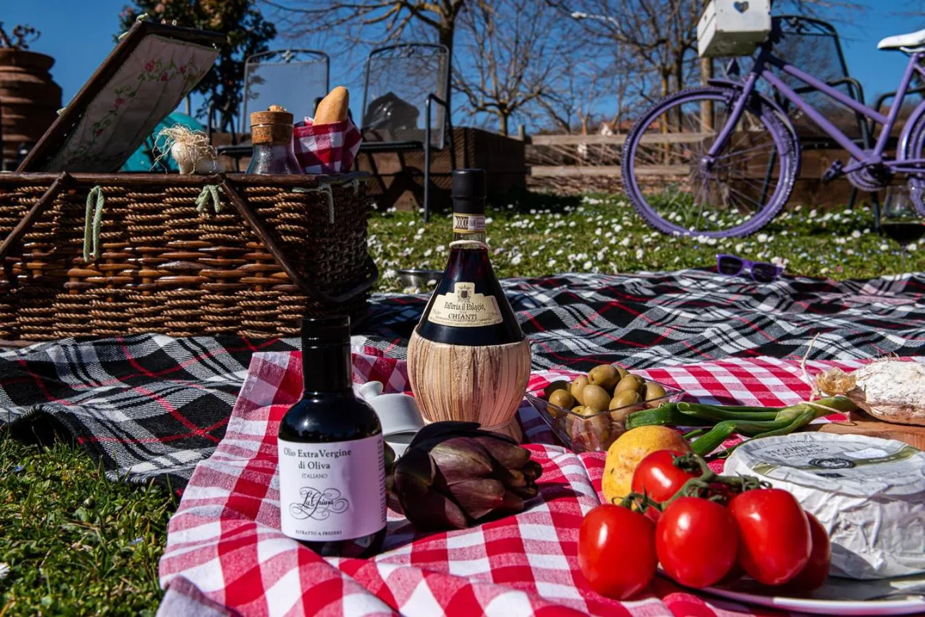 Food and drinks in LaChiusa Tuscany