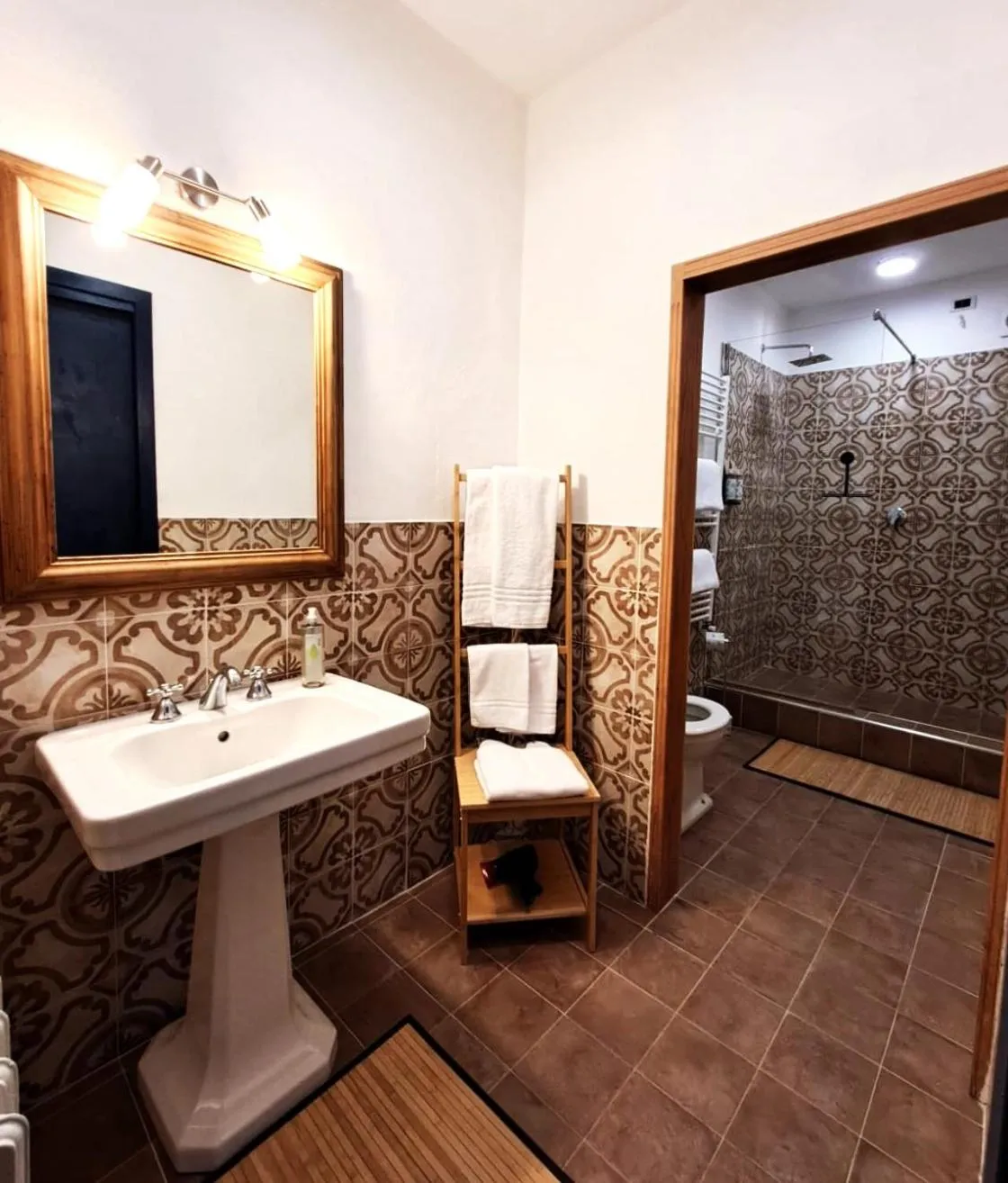 Bathroom in LaChiusa Tuscany