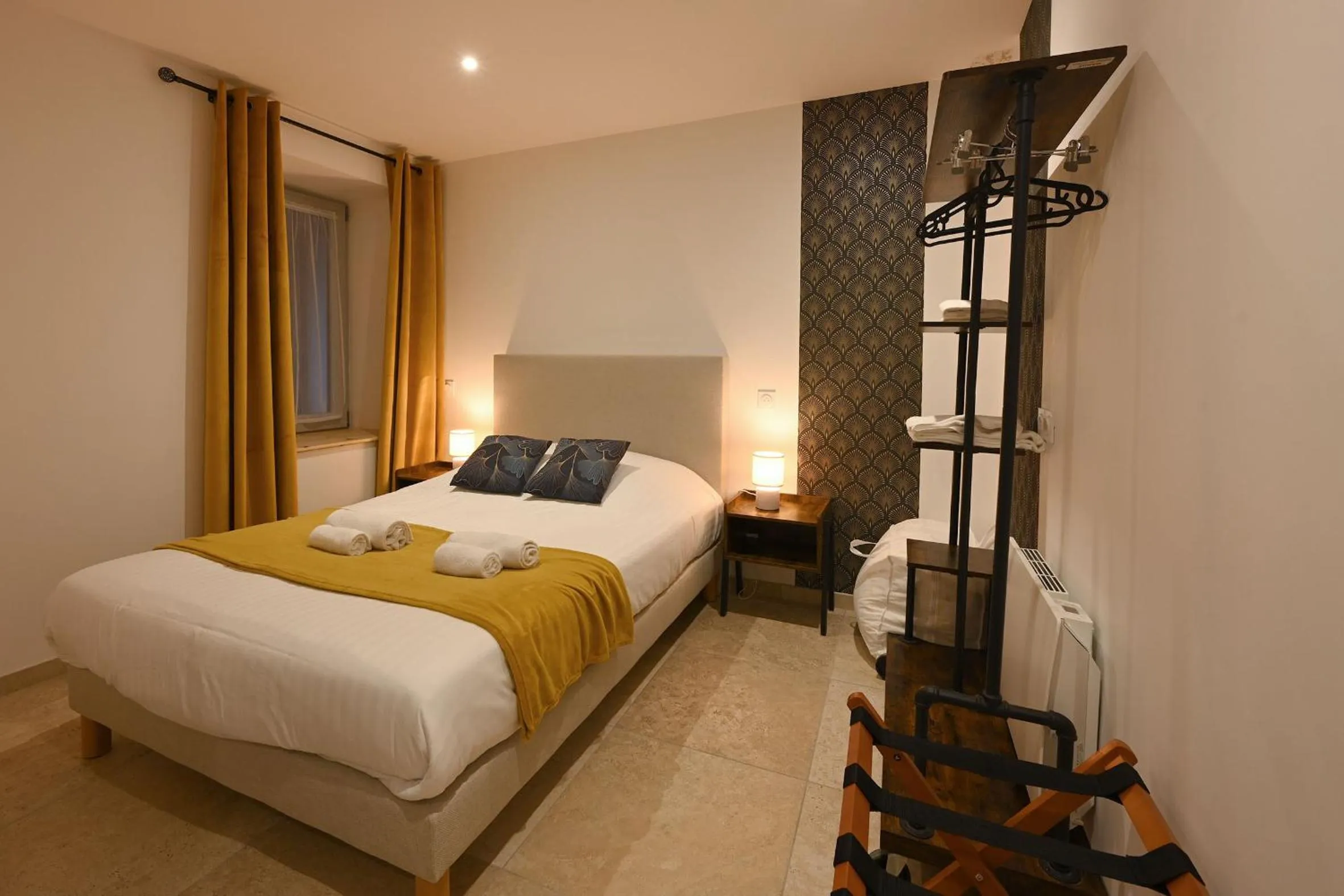 Bed in Hotel De La Croisée