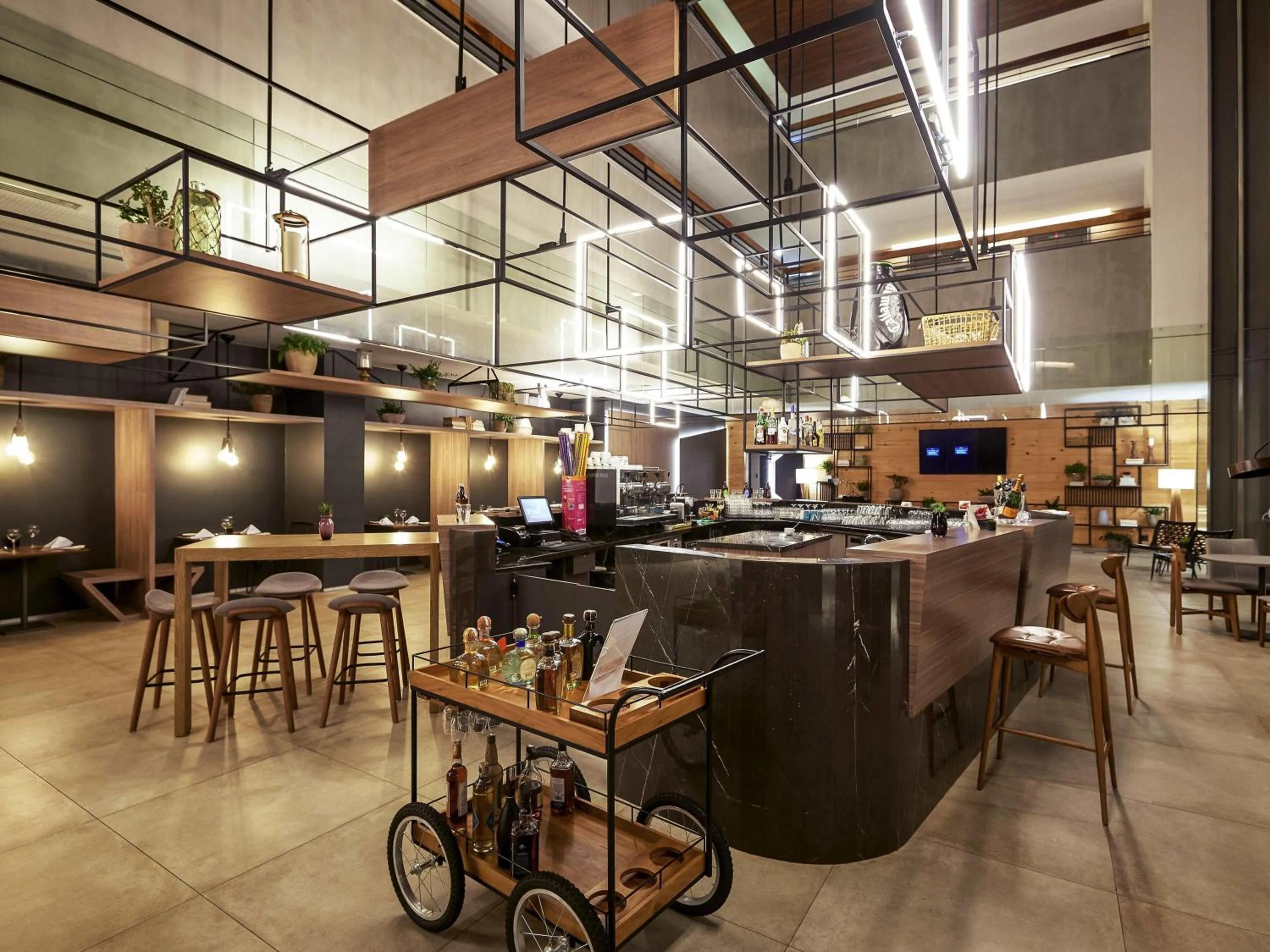 Lounge or bar in Novotel Itu Terras de São José Golf & Resort