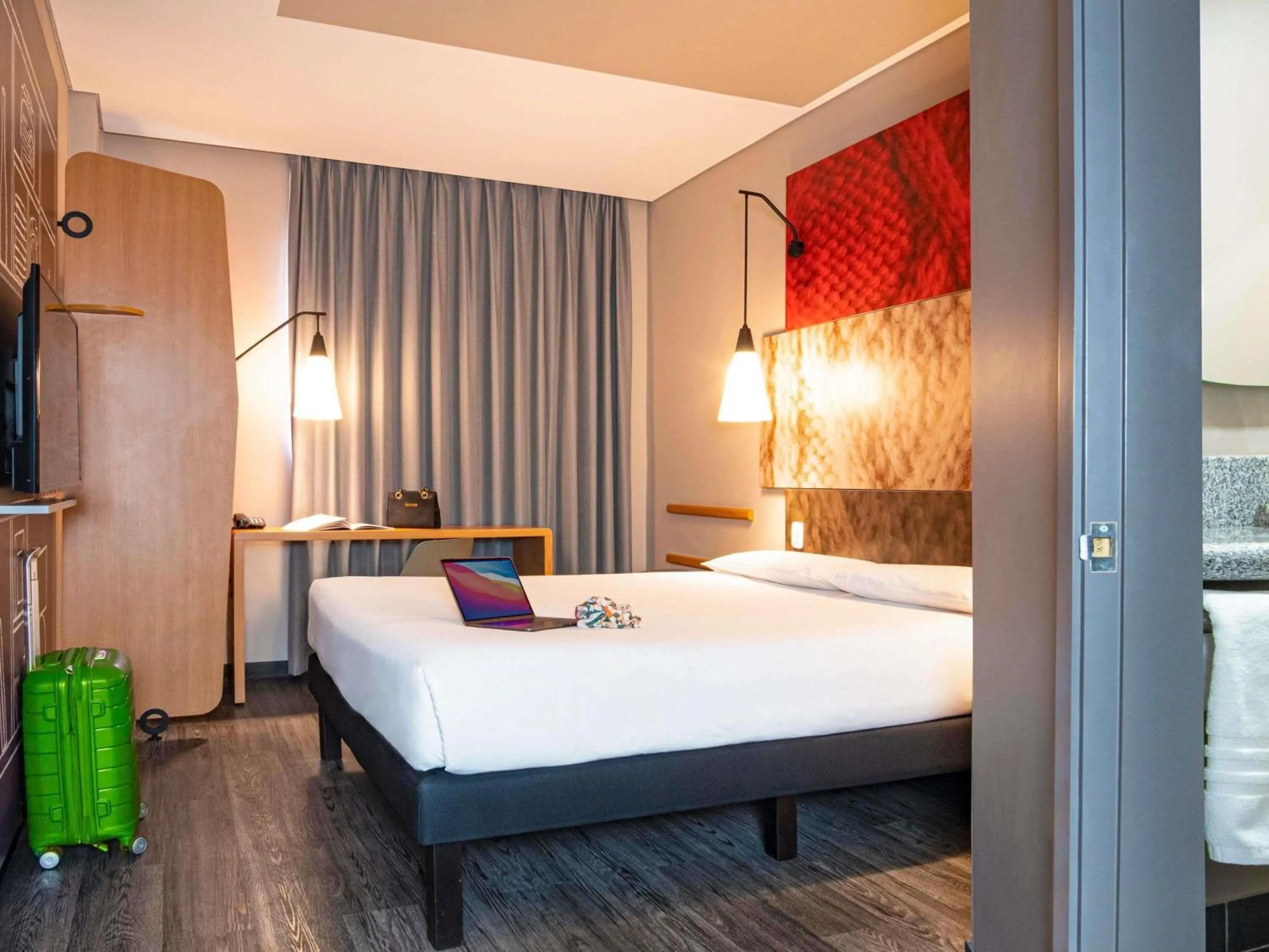 Bedroom, Bed in ibis Barranquilla