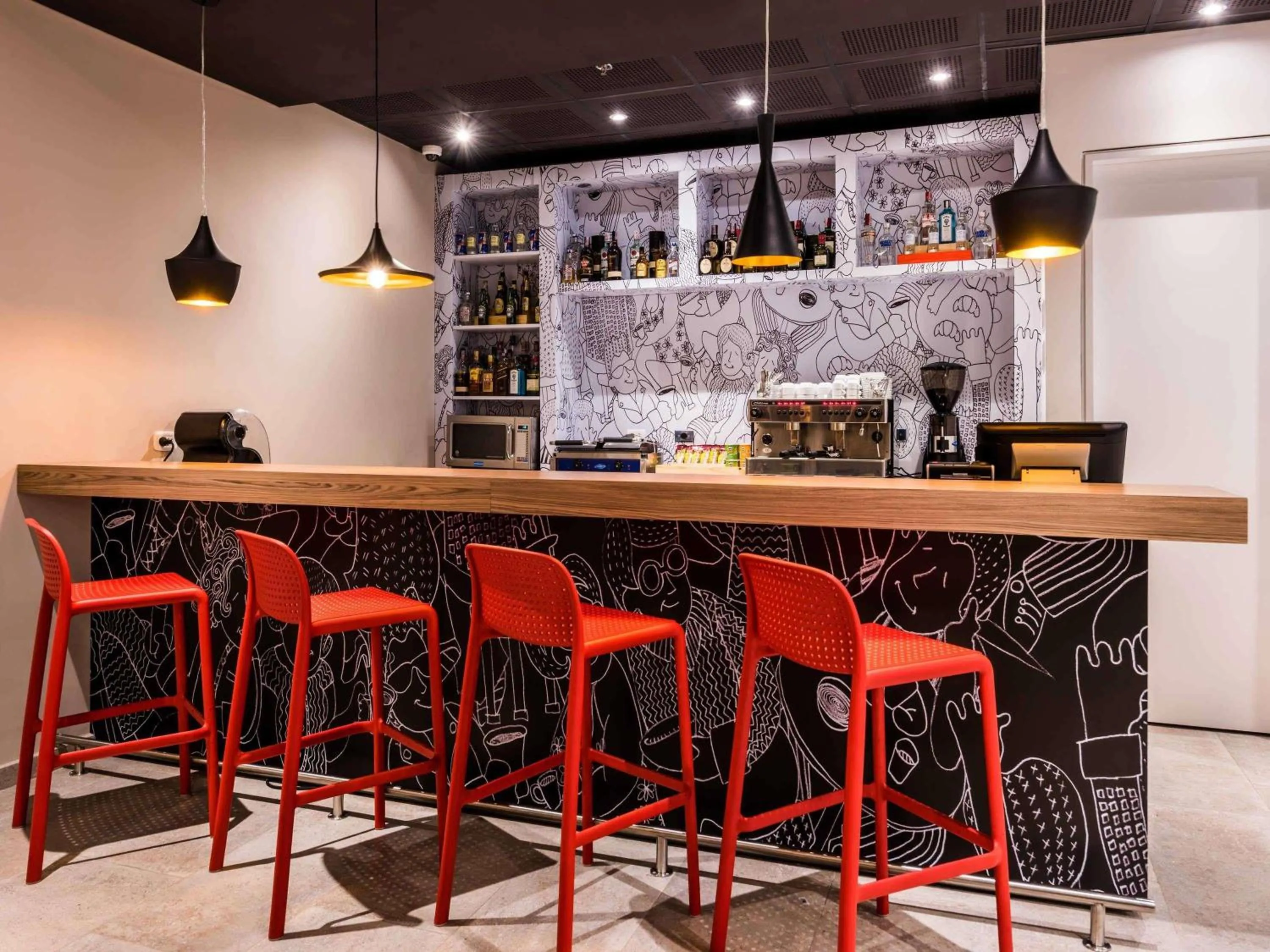 Lounge or bar in ibis Barranquilla