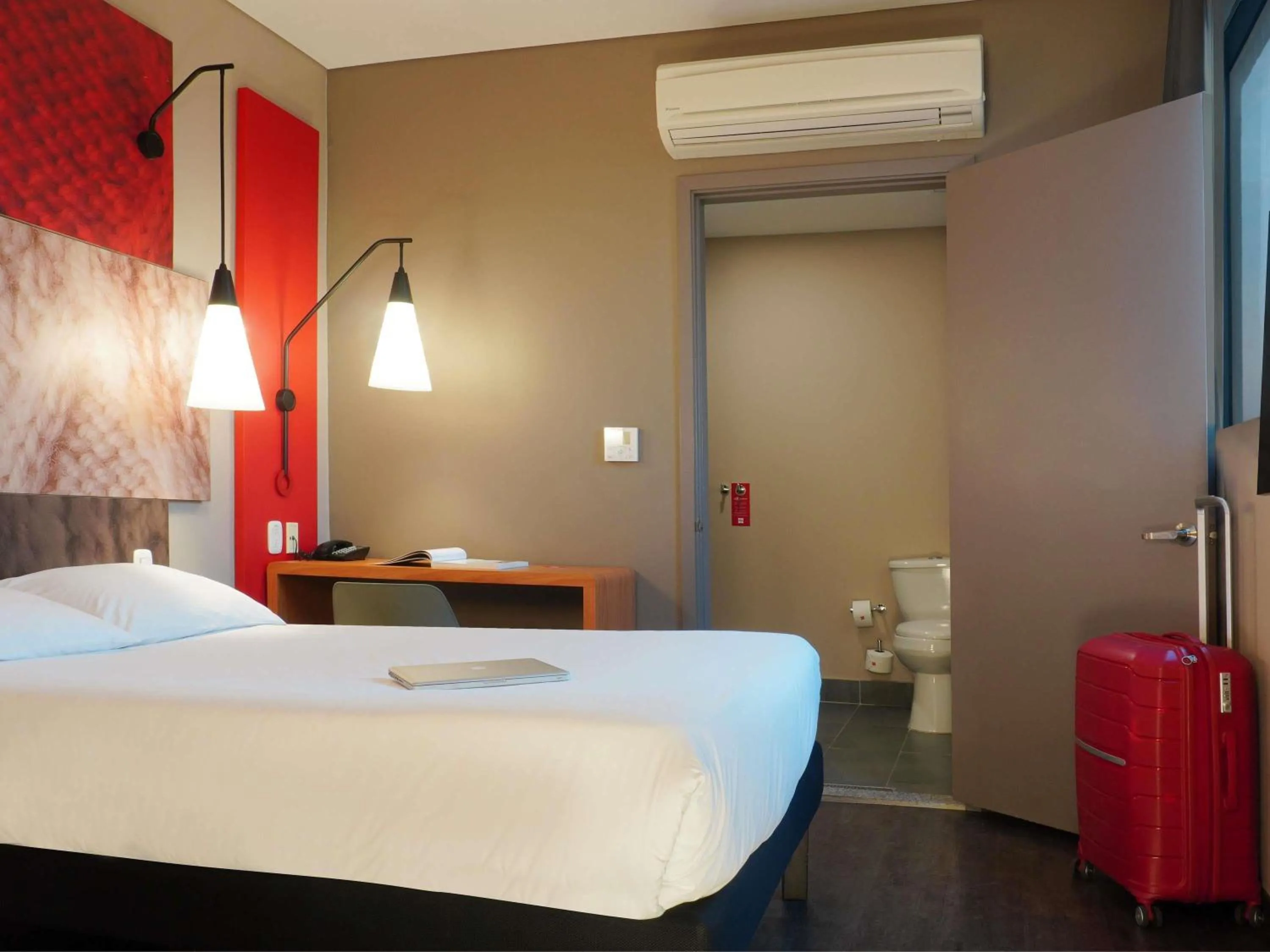 Bedroom, Bed in ibis Barranquilla