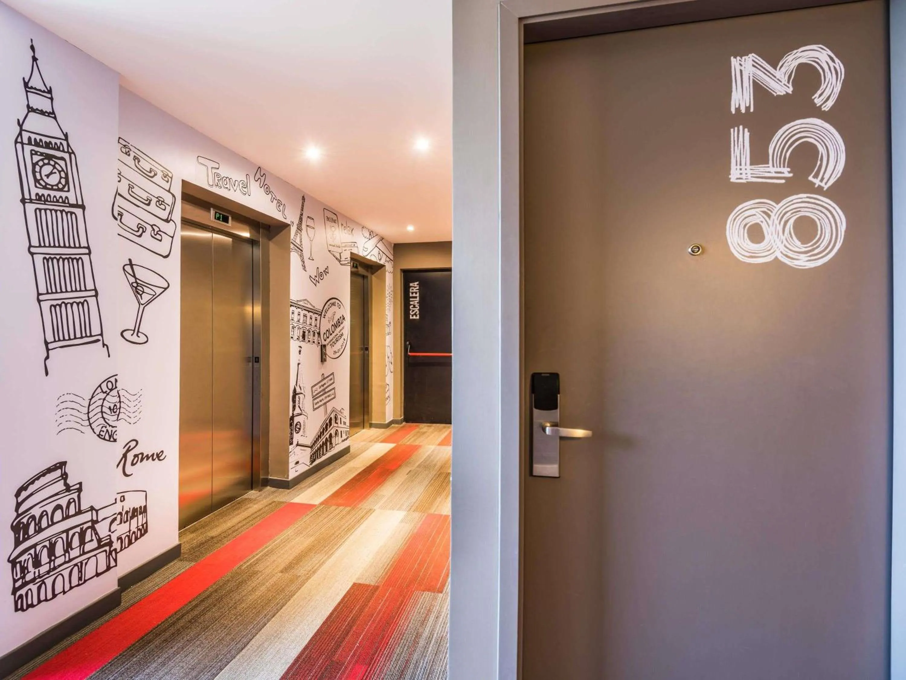 Bedroom in ibis Barranquilla