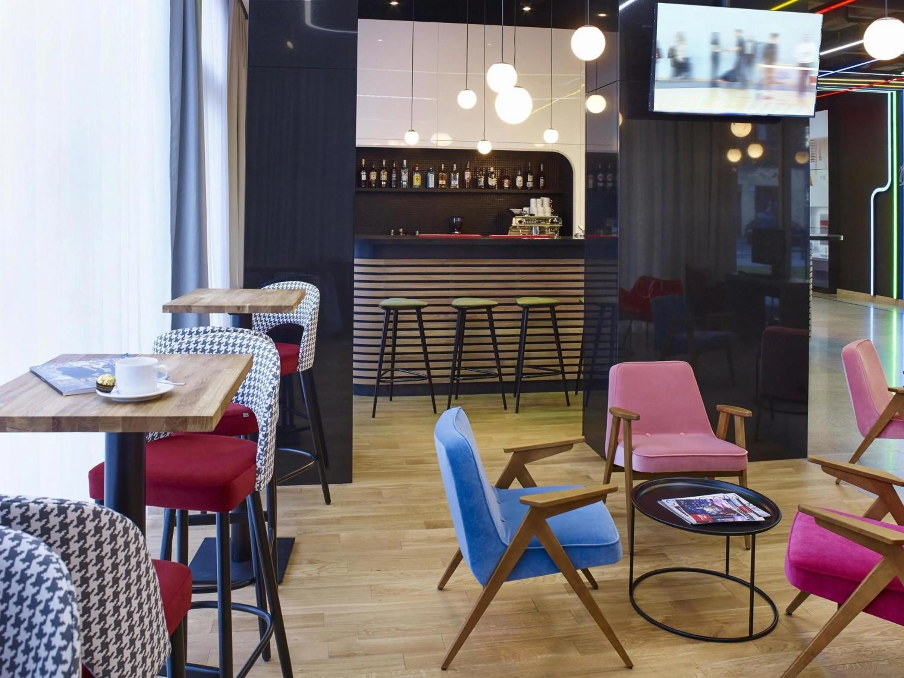 Lounge or bar in ibis Styles Warszawa City