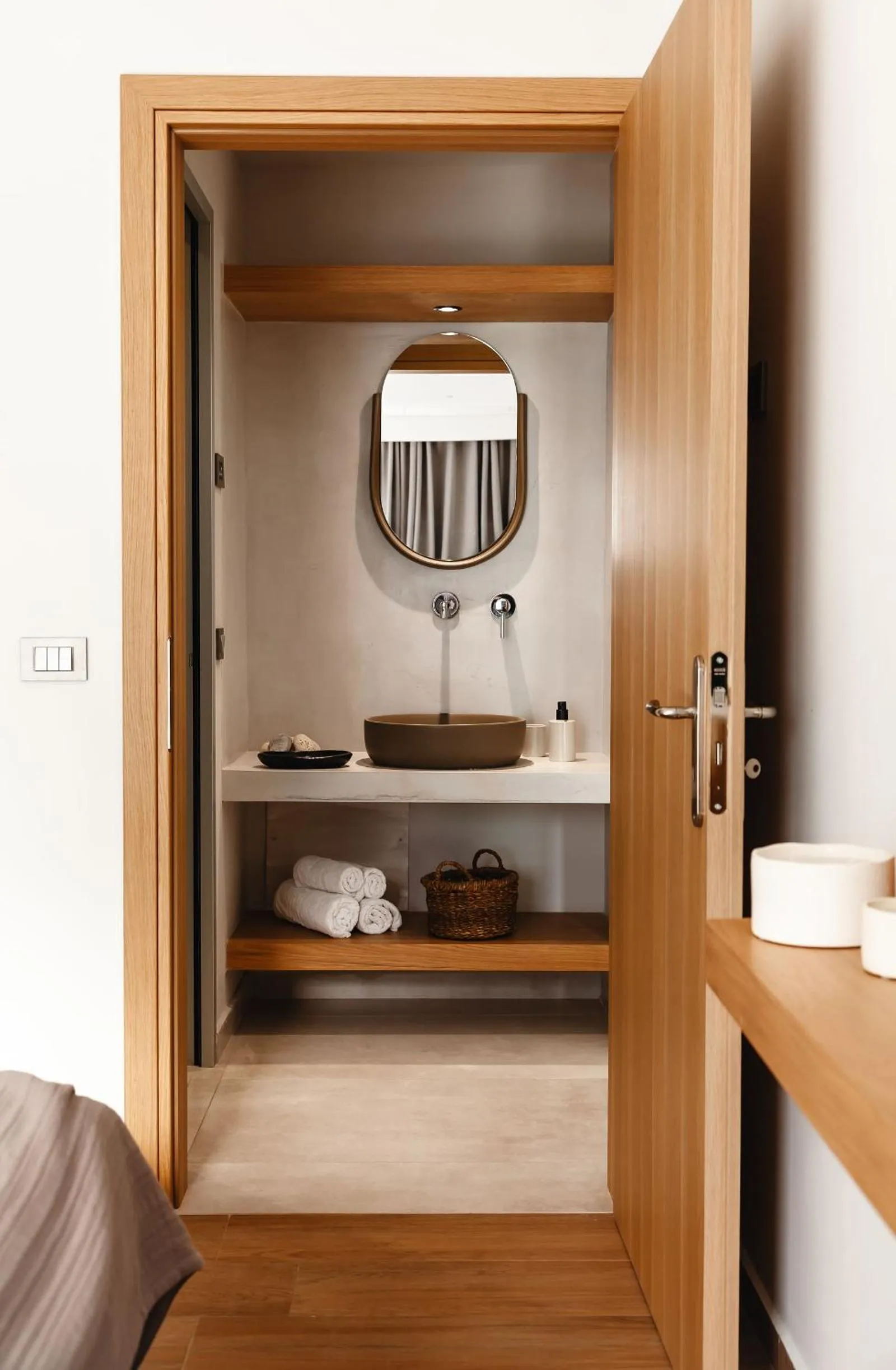 Bathroom, Bed in Batis Aero Beachfront Wellbeing Hotel