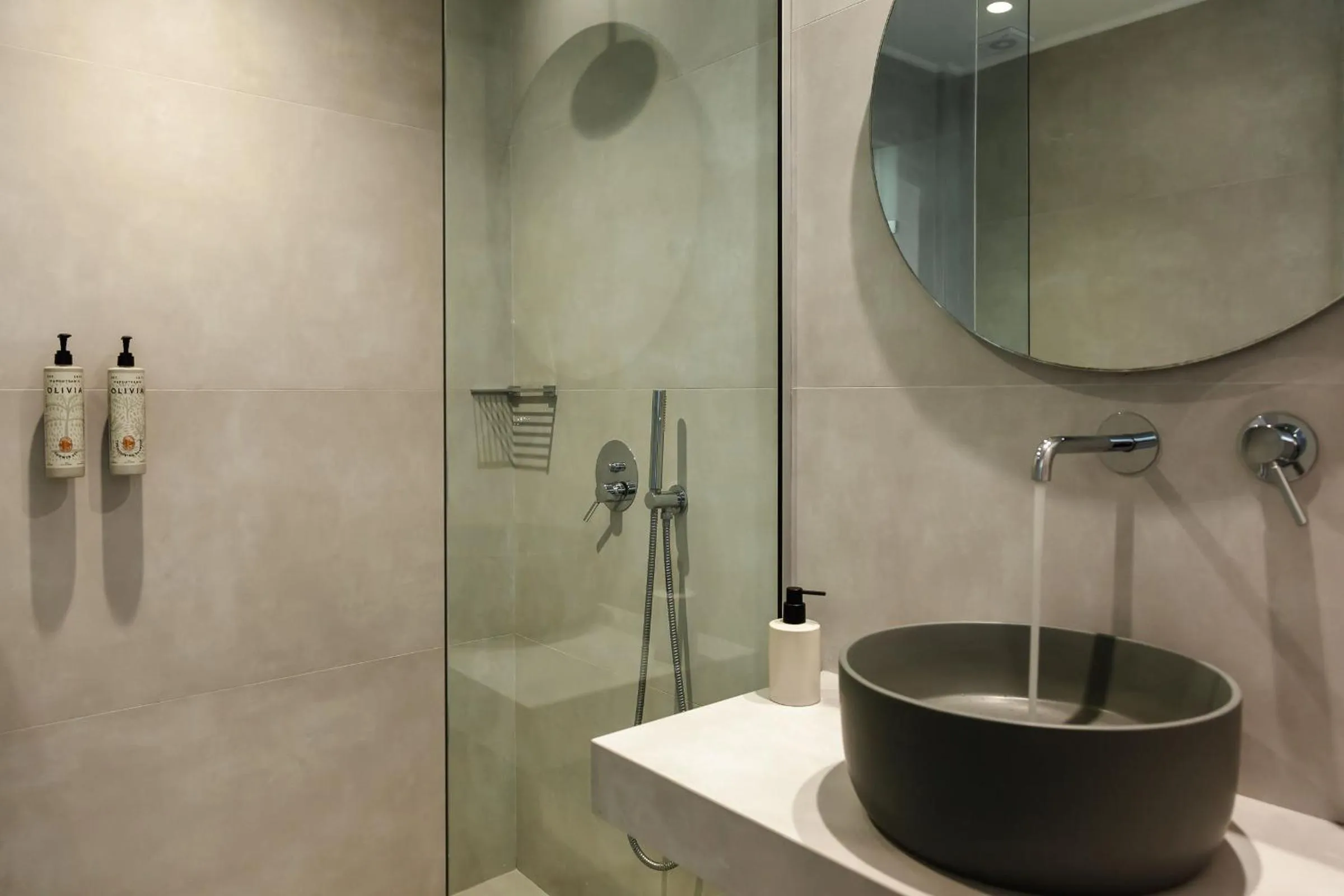Shower in Batis Aero Beachfront Wellbeing Hotel