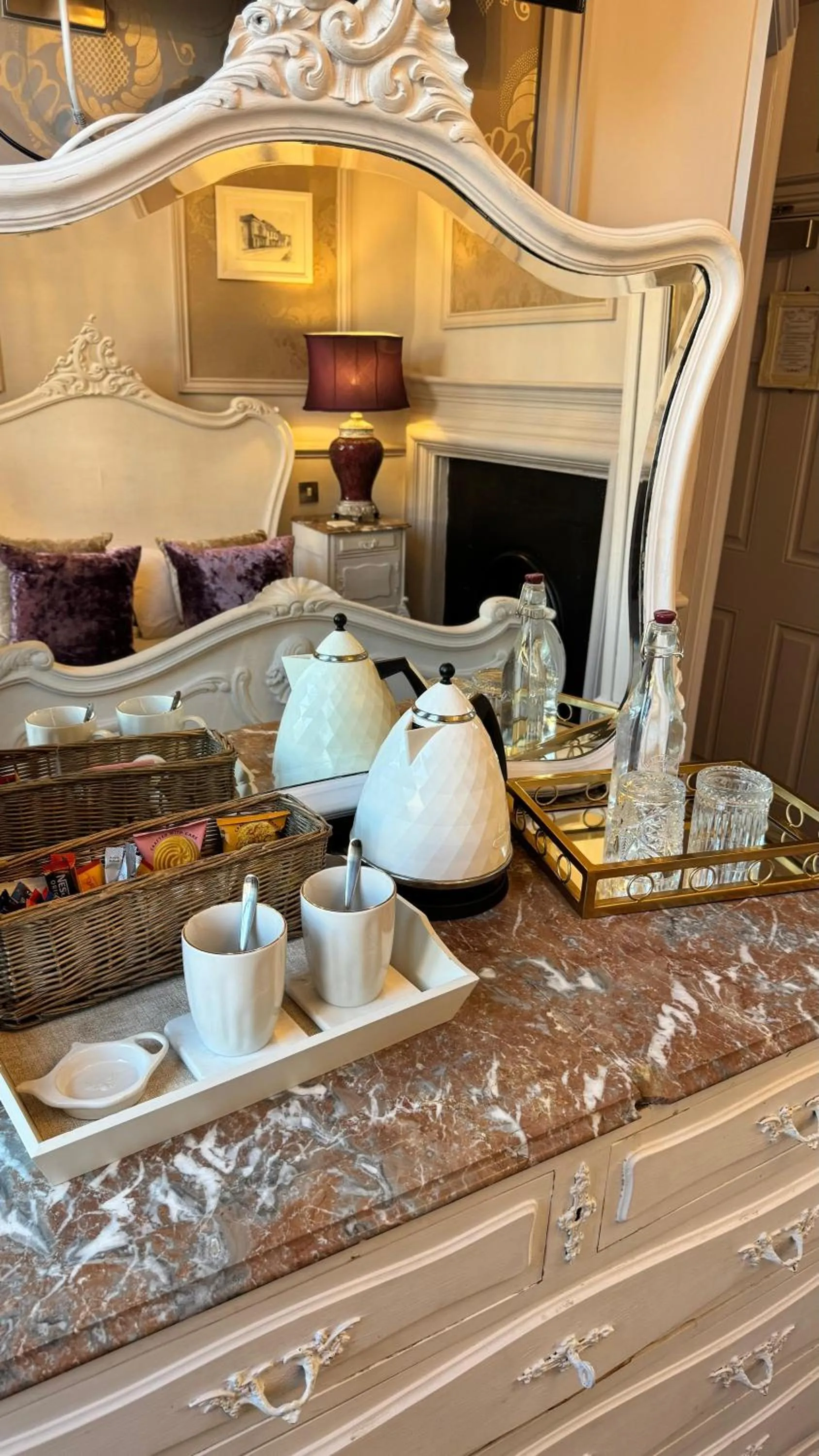 Coffee/tea facilities in No.64 at the Joiners