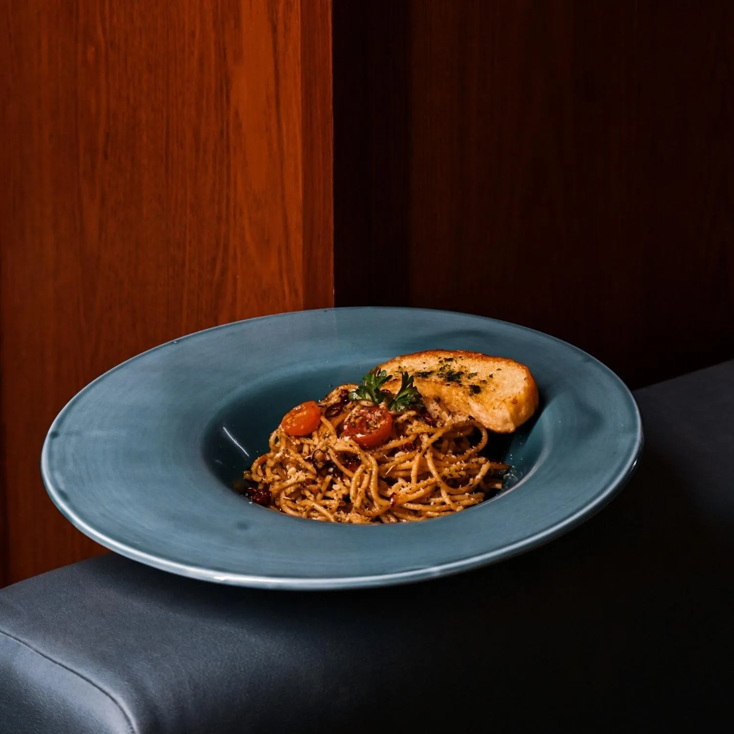 Restaurant/places to eat in Hotel Amar