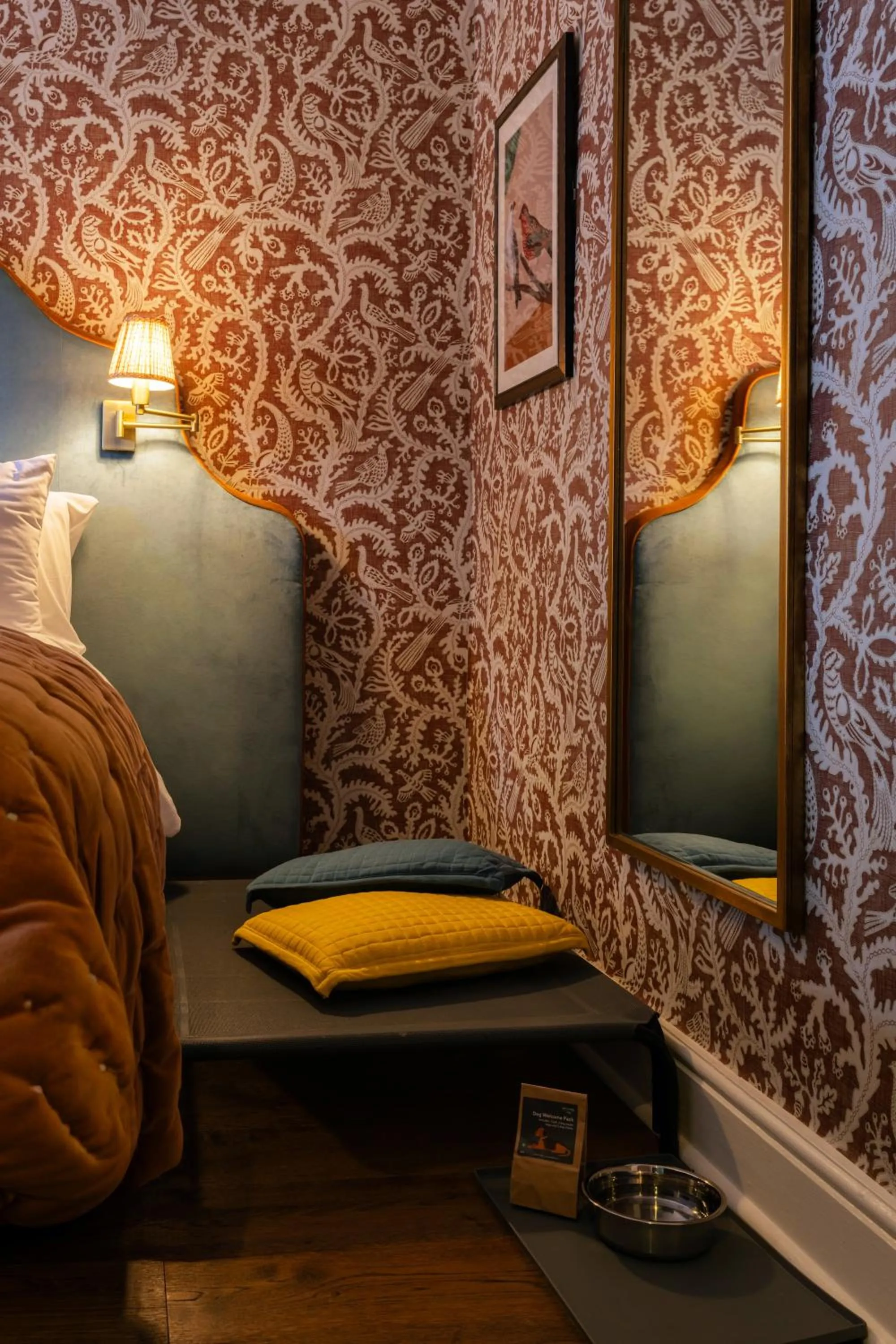 Bed in Bel and The Dragon-Cookham