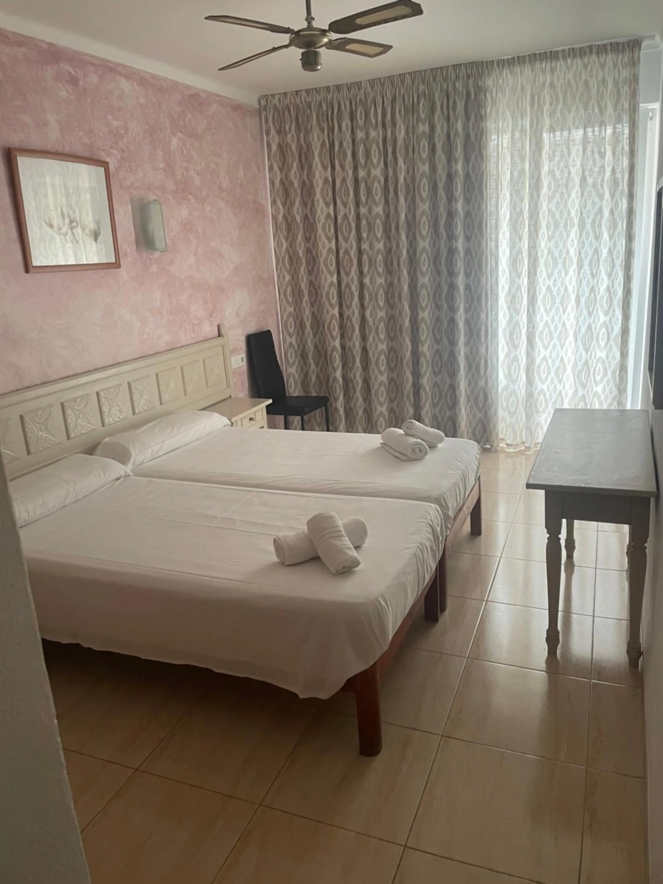 Bedroom, Bed in Hotel Alfonso