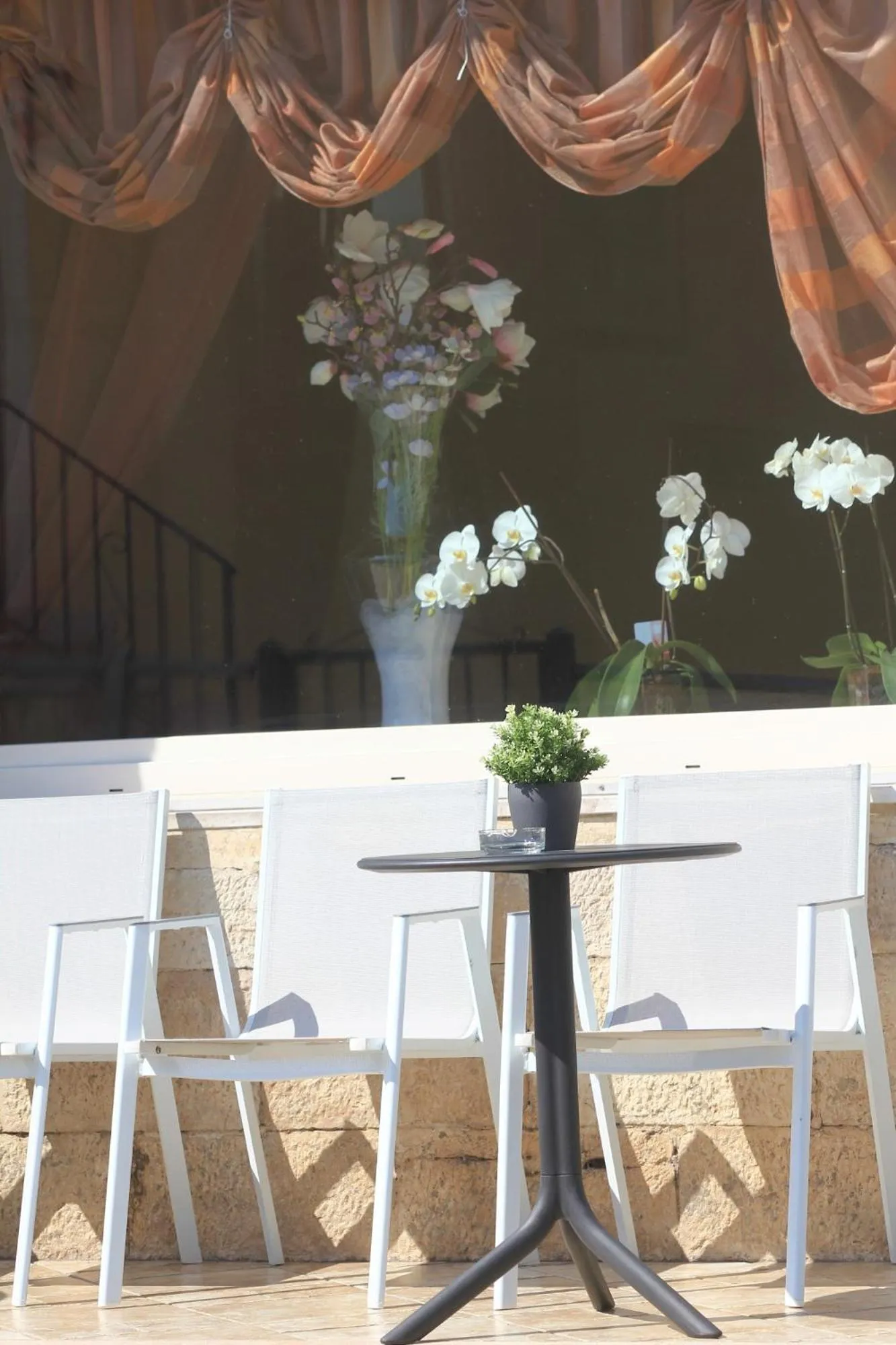 Facade/entrance in Hotel Miramare